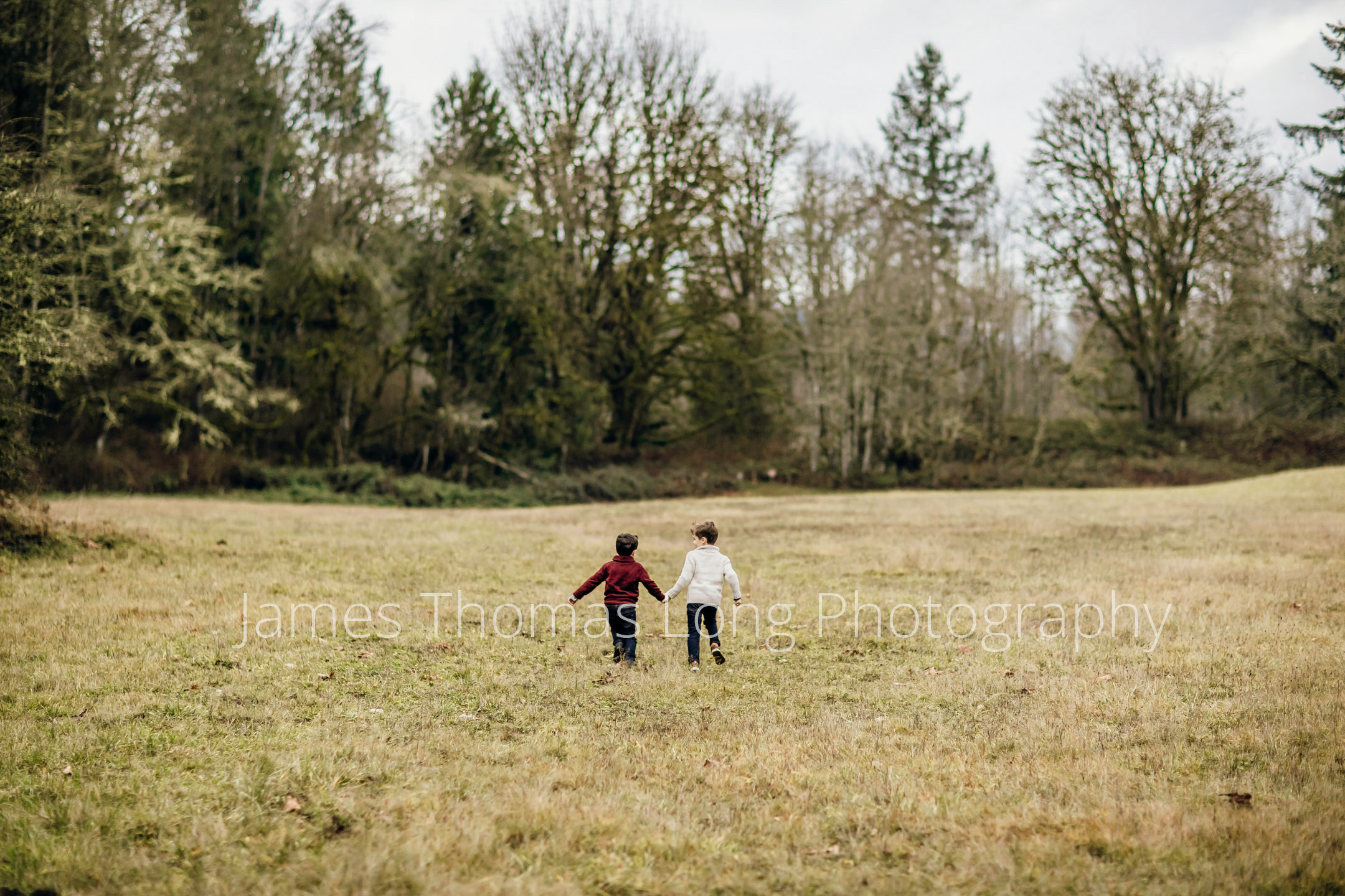 Flaming Geyser State Park Auburn family of four photography session by Snoqualmie family photographer James Thomas Log Photography