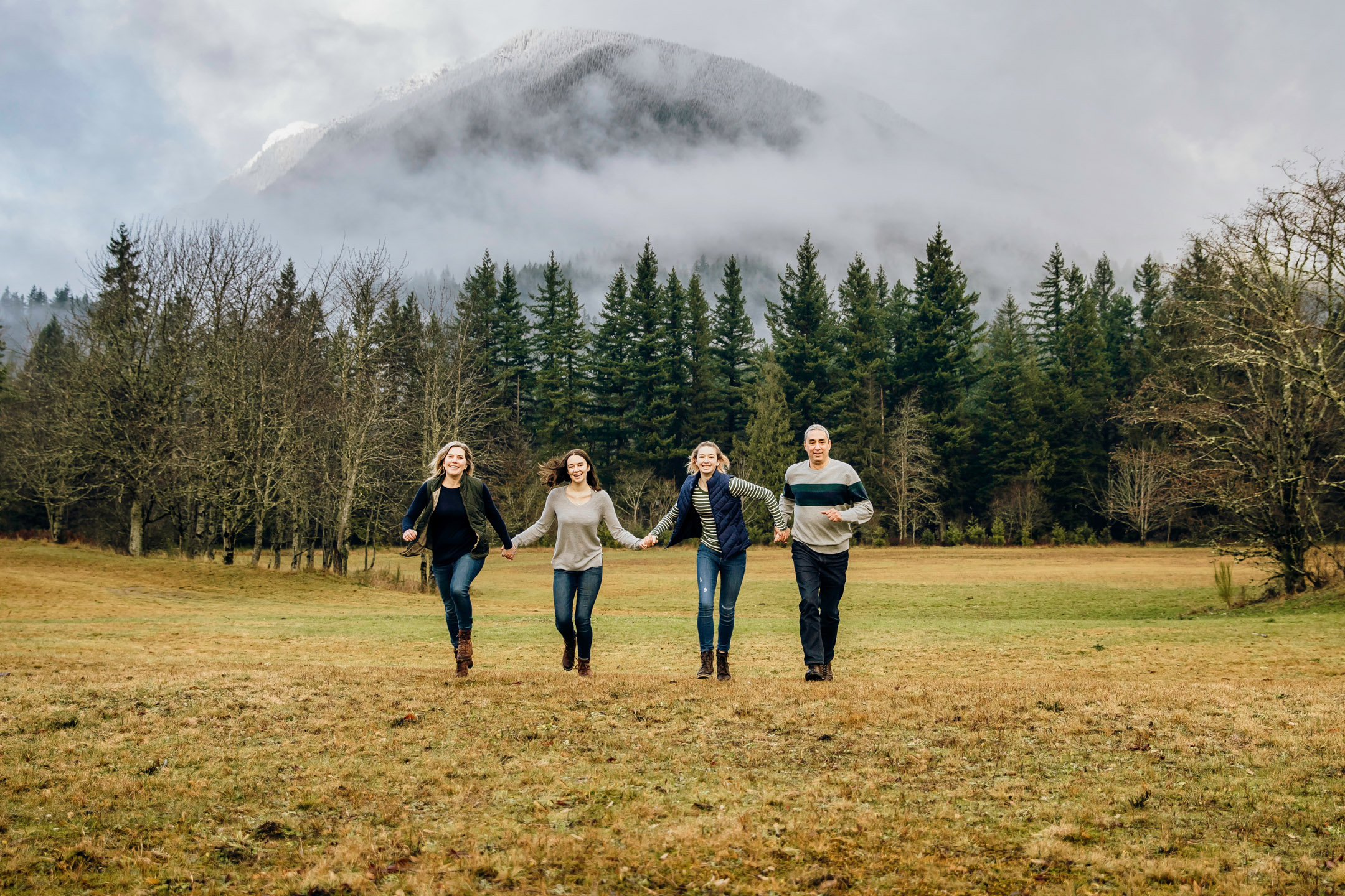 North Bend WA family photography session by James Thomas Long Photography