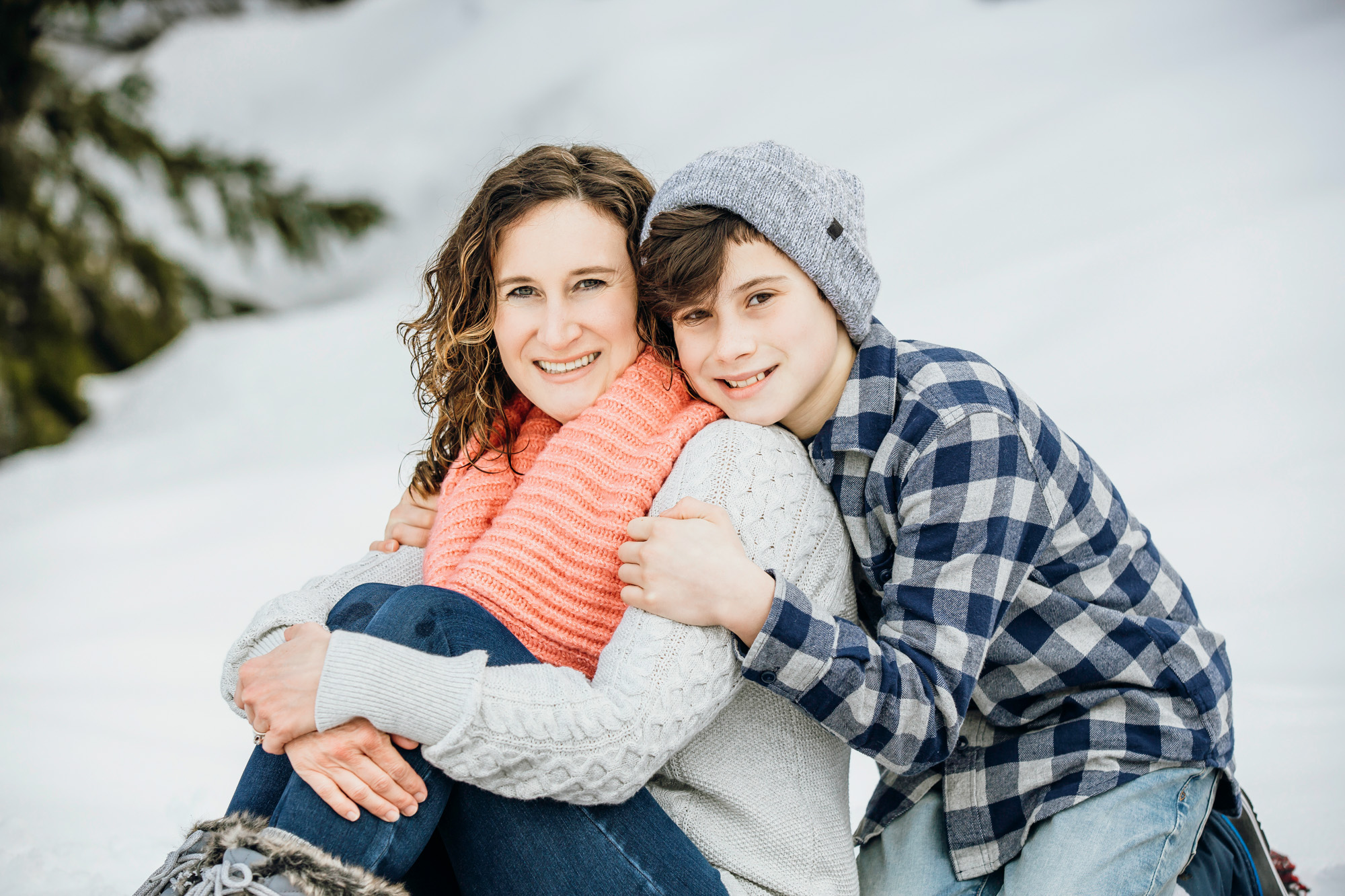 Snoqualmie Pass family of four session in the snow by Seattle family photographer James Thomas Long Photography