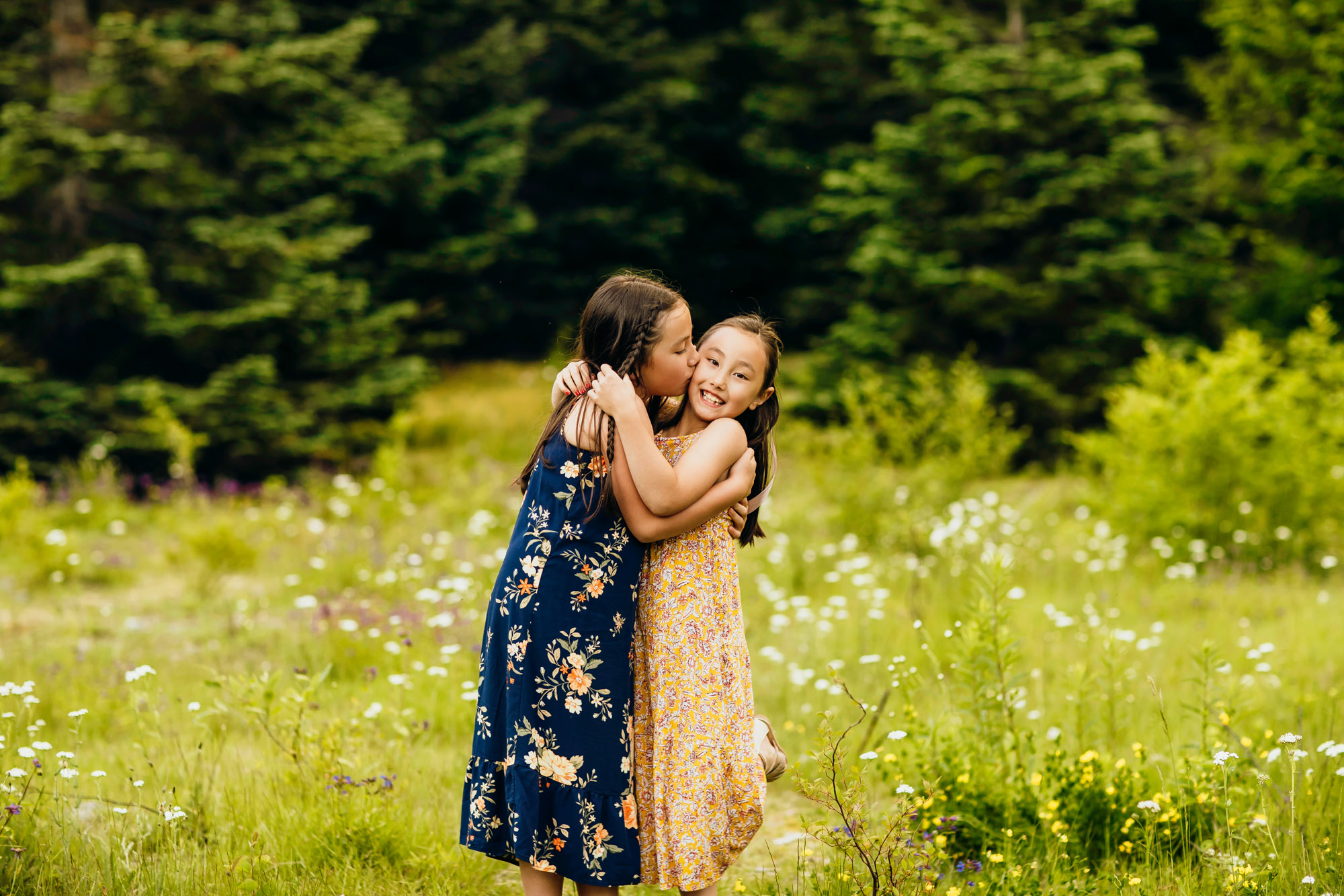 Snoqualmie Pass family of five session by Seattle family photographer James Thomas Long Photography