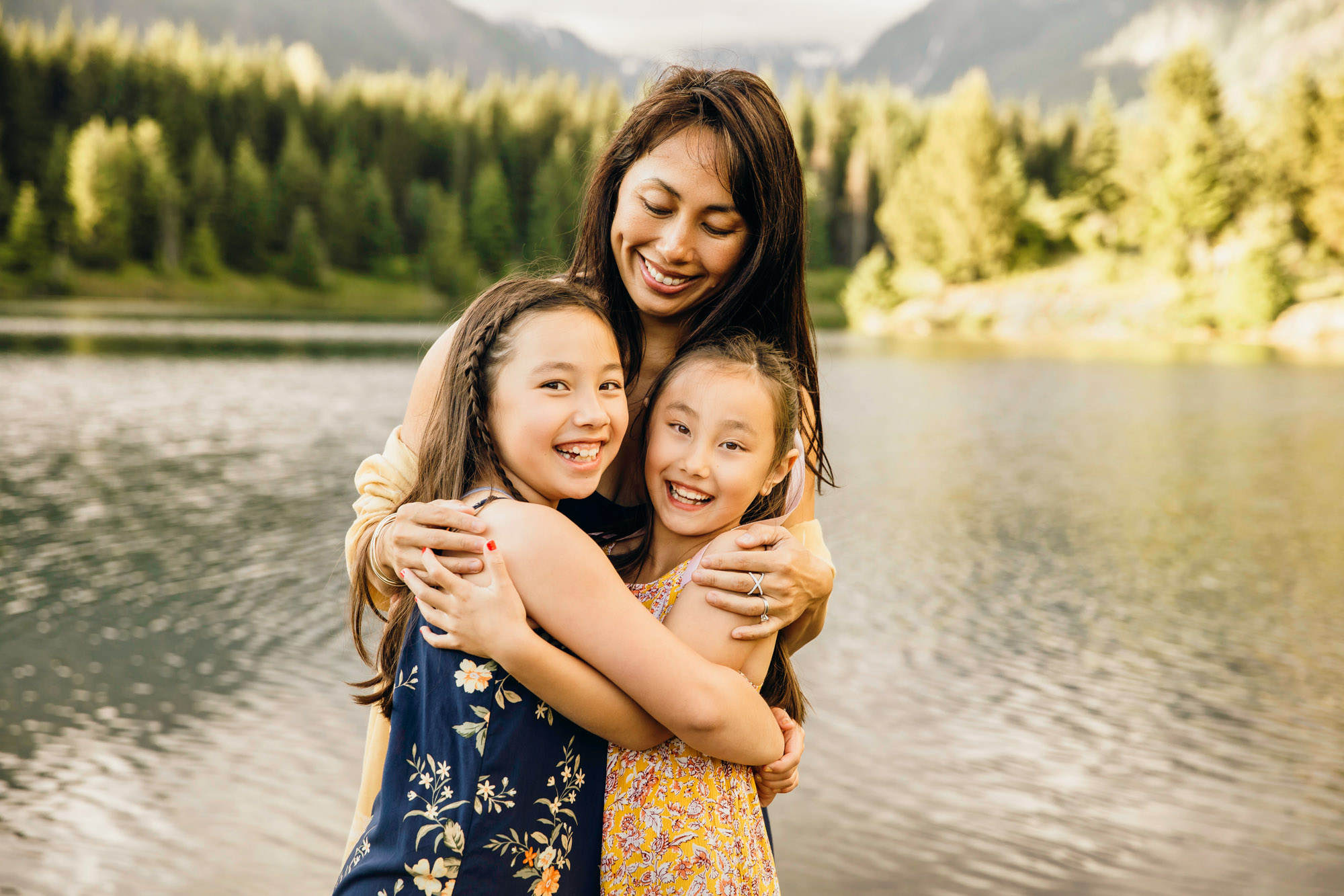 Snoqualmie Pass family of five session by Seattle family photographer James Thomas Long Photography