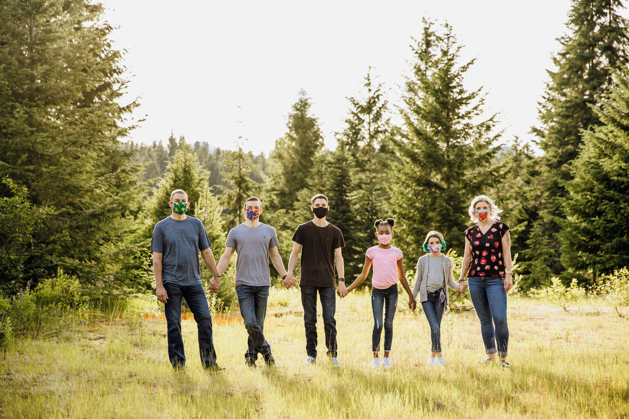 Snoqualmie Pass family of six session by Seattle family photographer James Thomas Long Photography