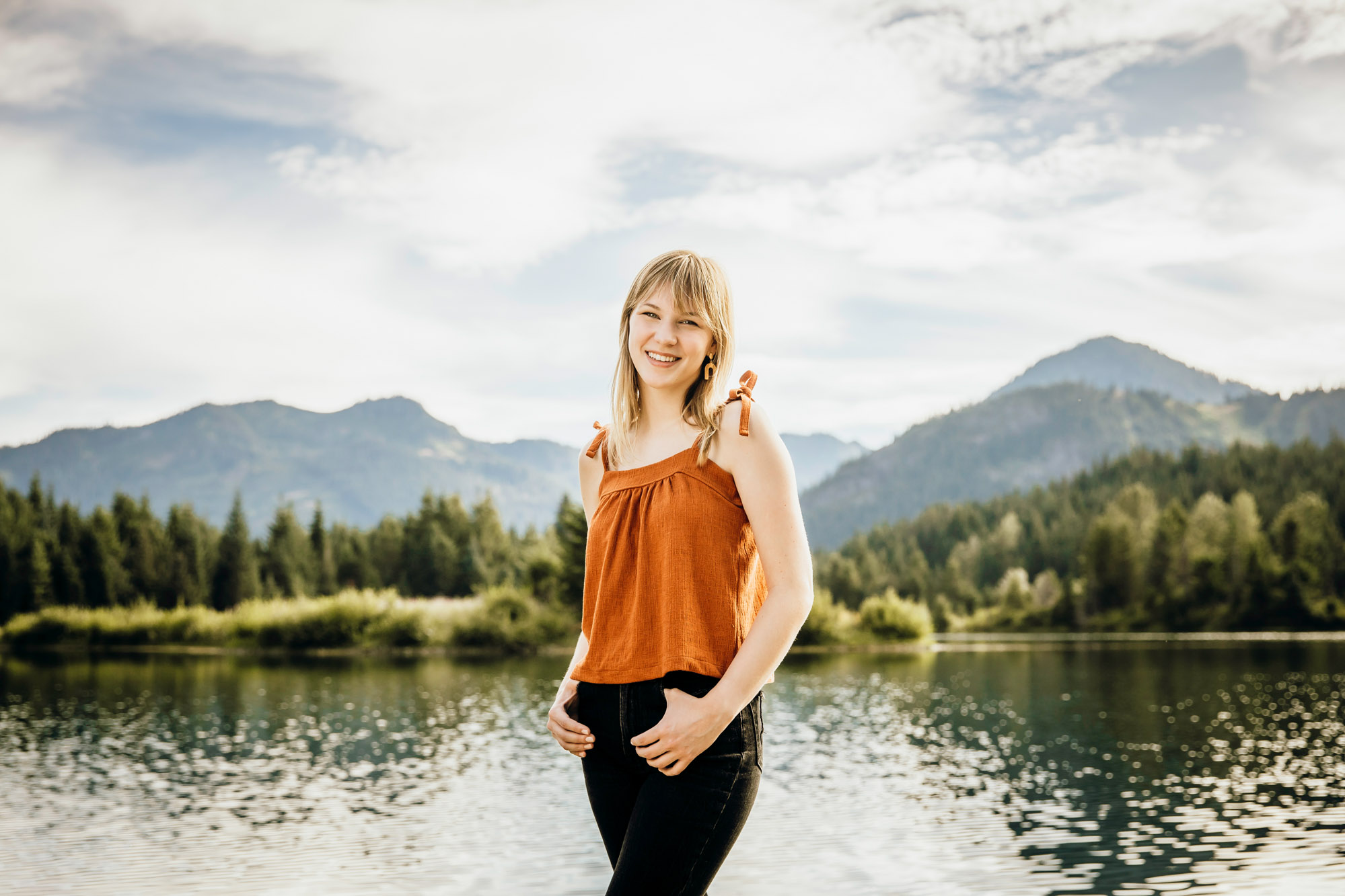 Snoqualmie Mount Si senior portrait session by James Thomas Long Photography