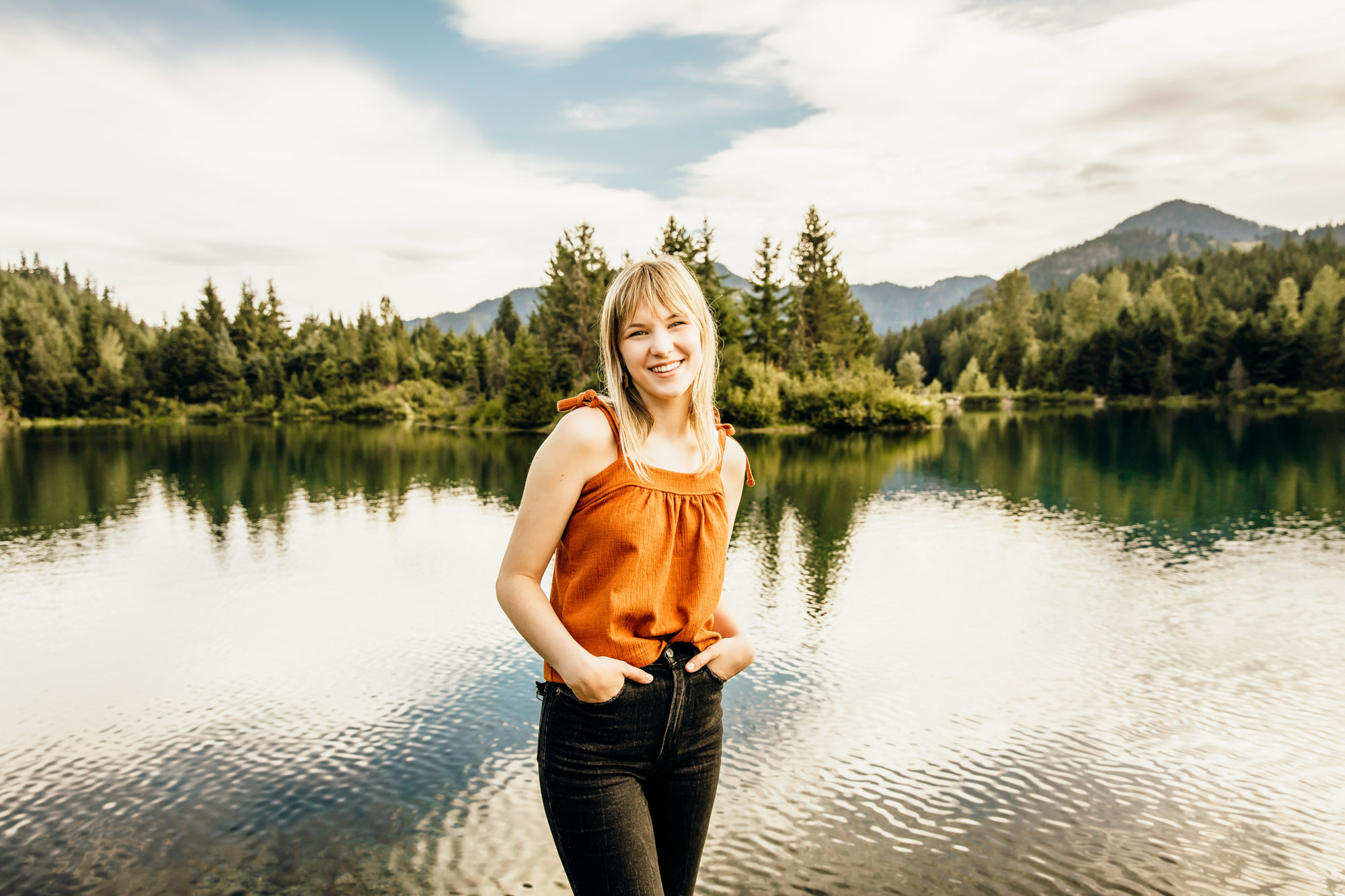 Snoqualmie Mount Si senior portrait session by James Thomas Long Photography