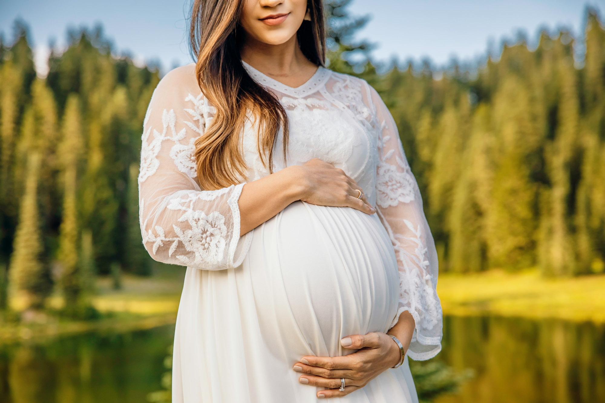 Mount Rainier maternity session by Snoqualmie maternity photographer James Thomas Long Photography