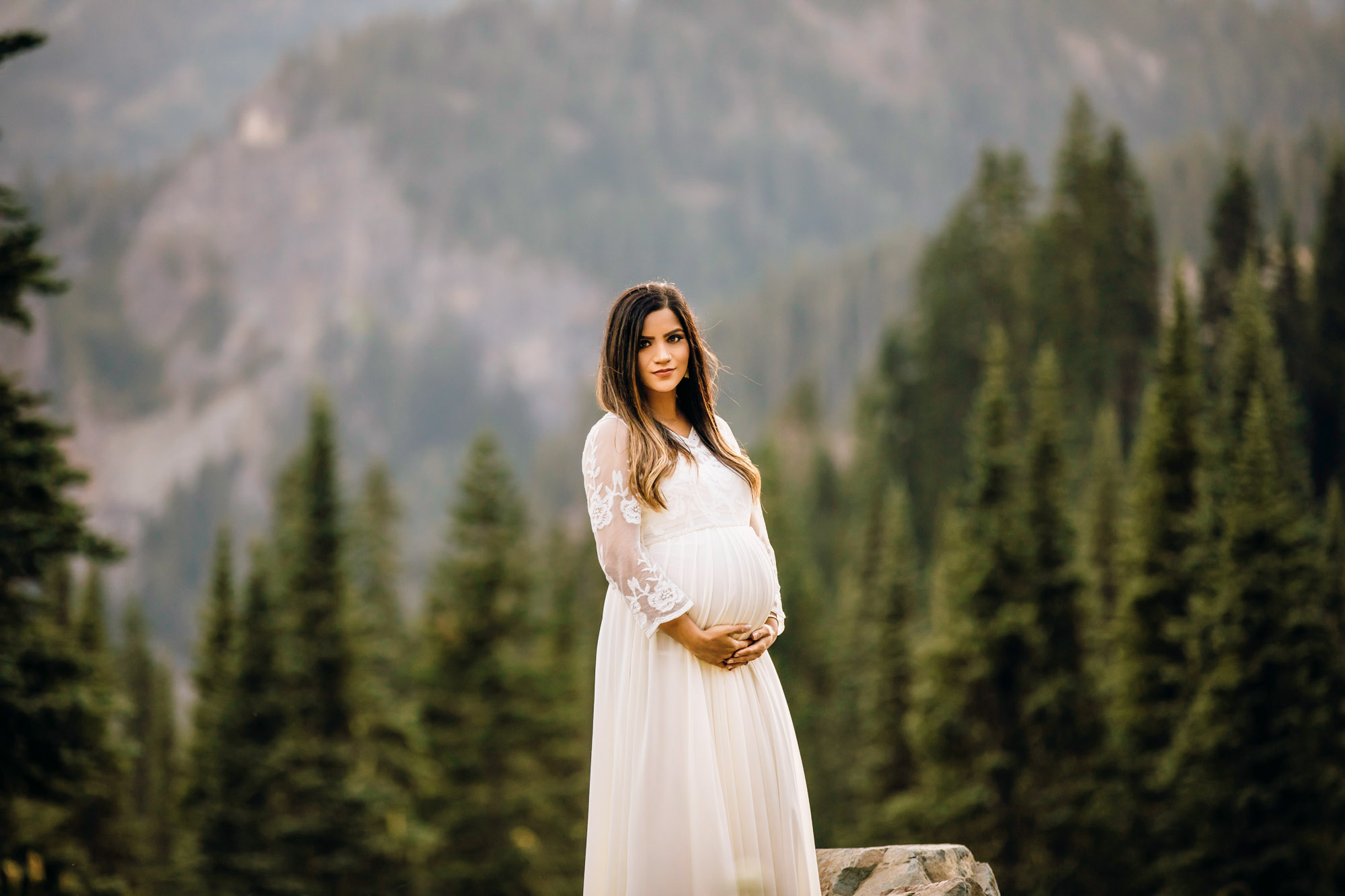 Mount Rainier maternity session by Snoqualmie maternity photographer James Thomas Long Photography