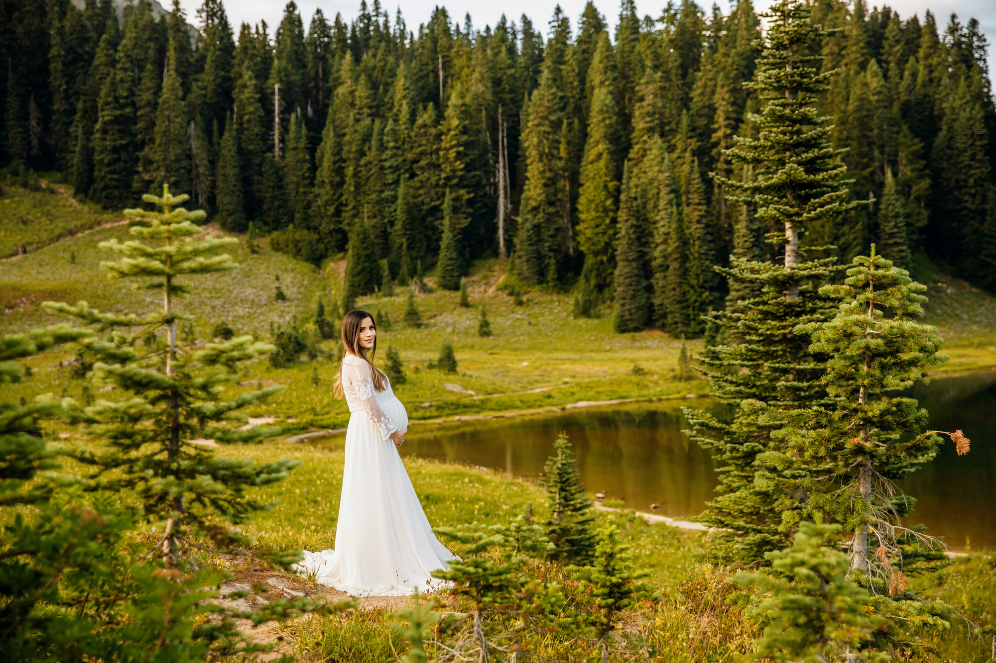 Mount Rainier maternity session by Snoqualmie maternity photographer James Thomas Long Photography