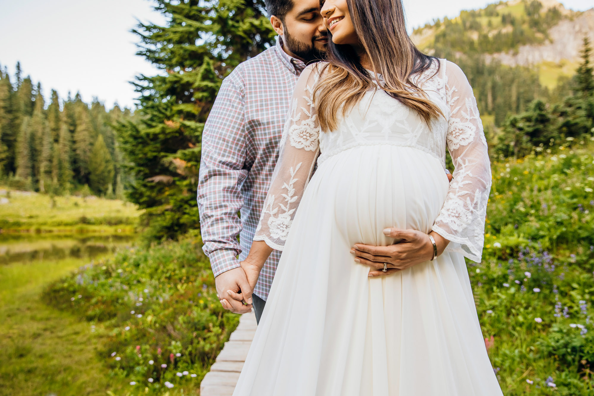 Mount Rainier maternity session by Snoqualmie maternity photographer James Thomas Long Photography