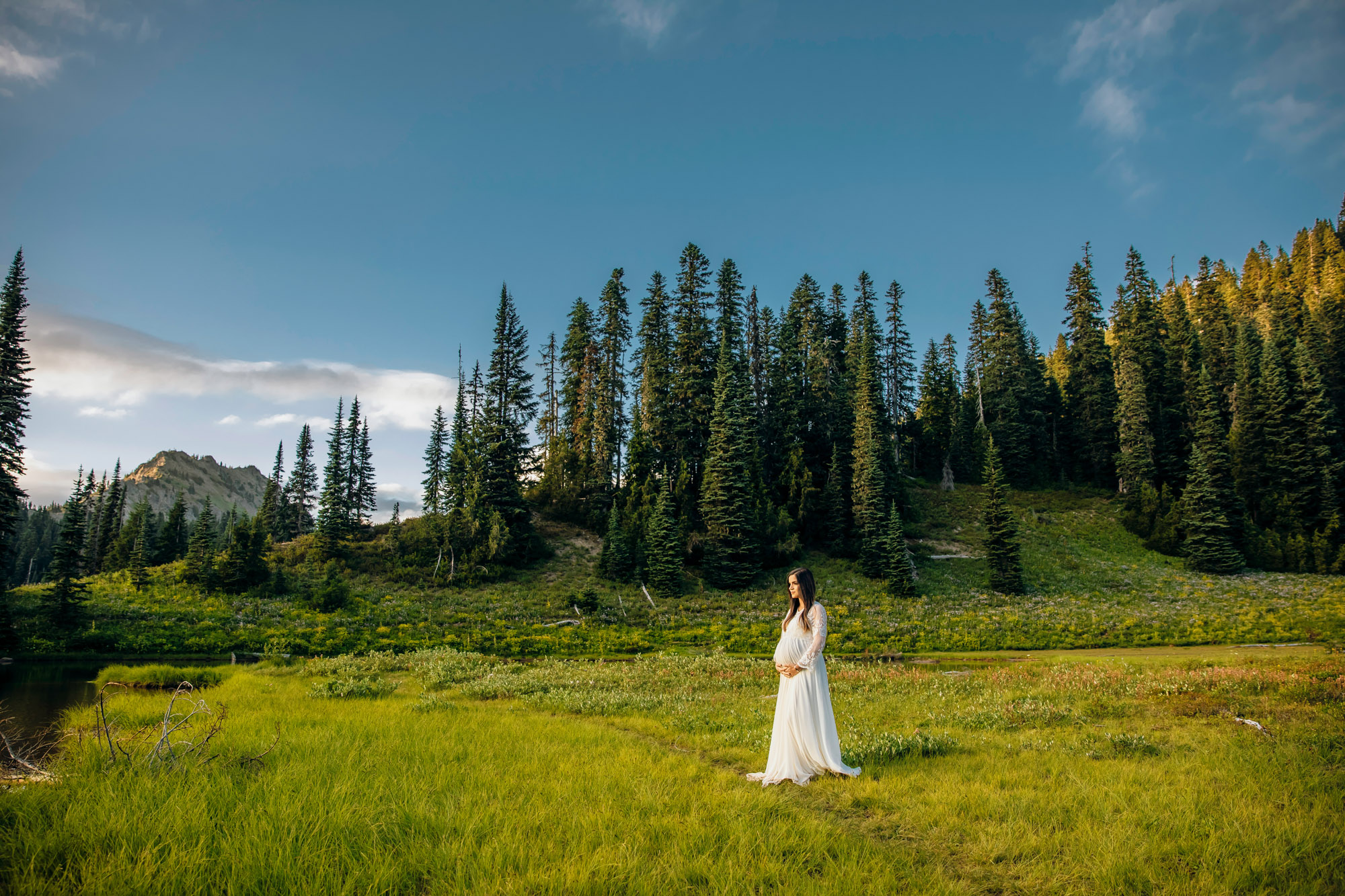 Mount Rainier maternity session by Snoqualmie maternity photographer James Thomas Long Photography