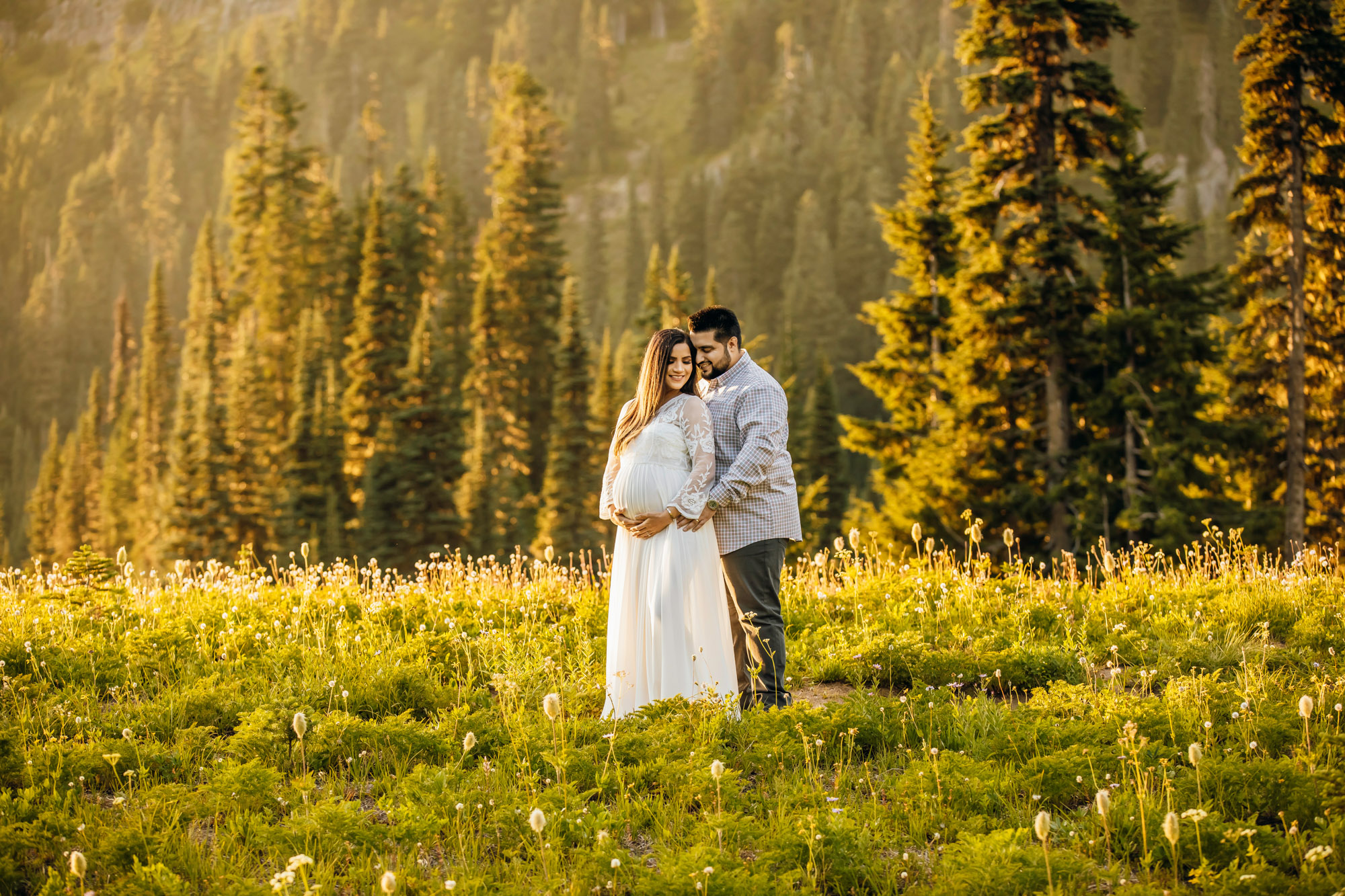 Mount Rainier maternity session by Snoqualmie maternity photographer James Thomas Long Photography