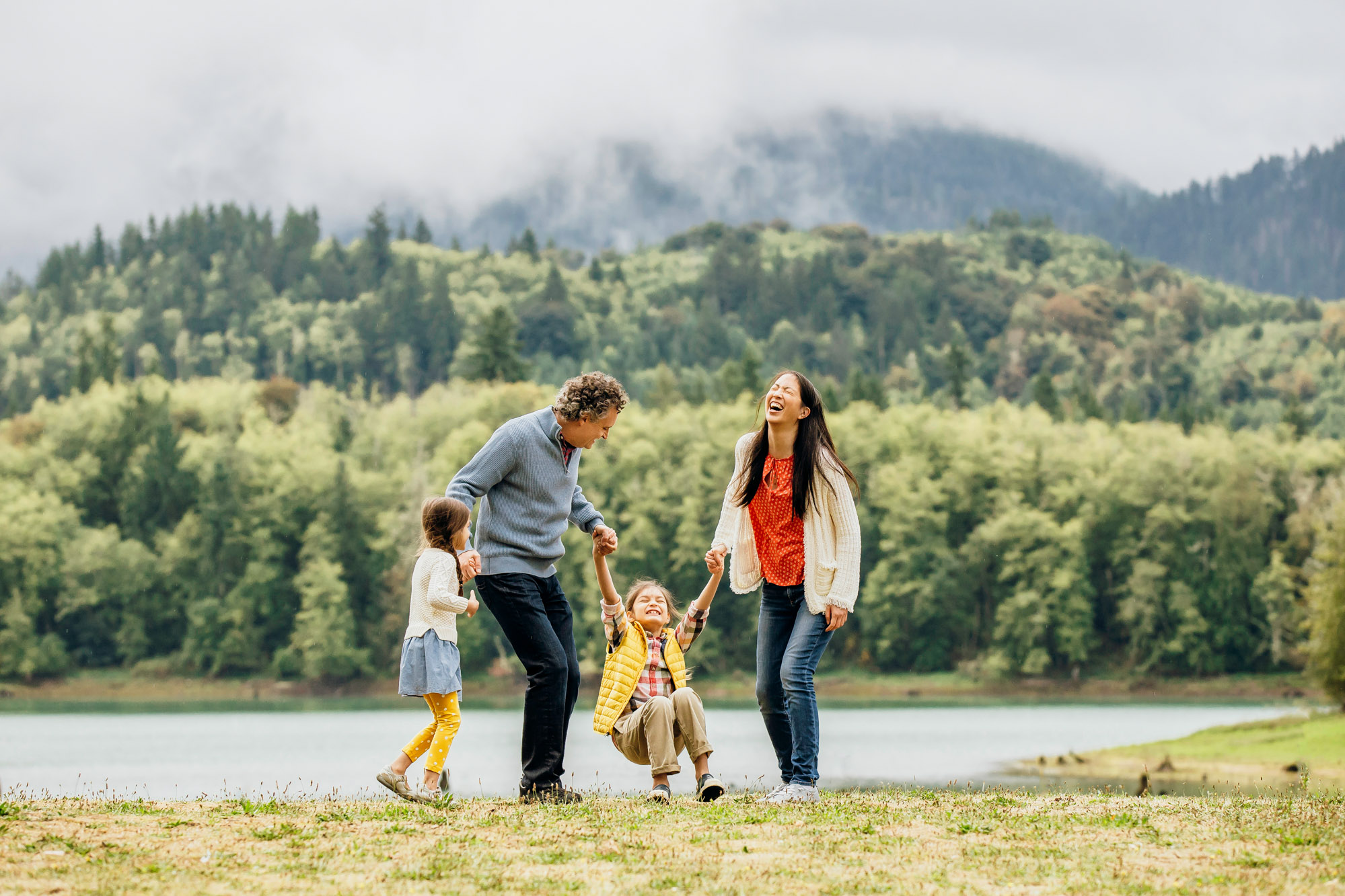 Family of four at Alder lake by Seattle family photographer James Thomas Long Photography