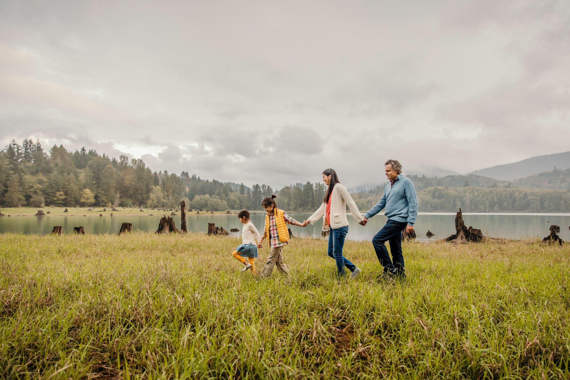 Family of four at Alder lake by Seattle family photographer James Thomas Long Photography