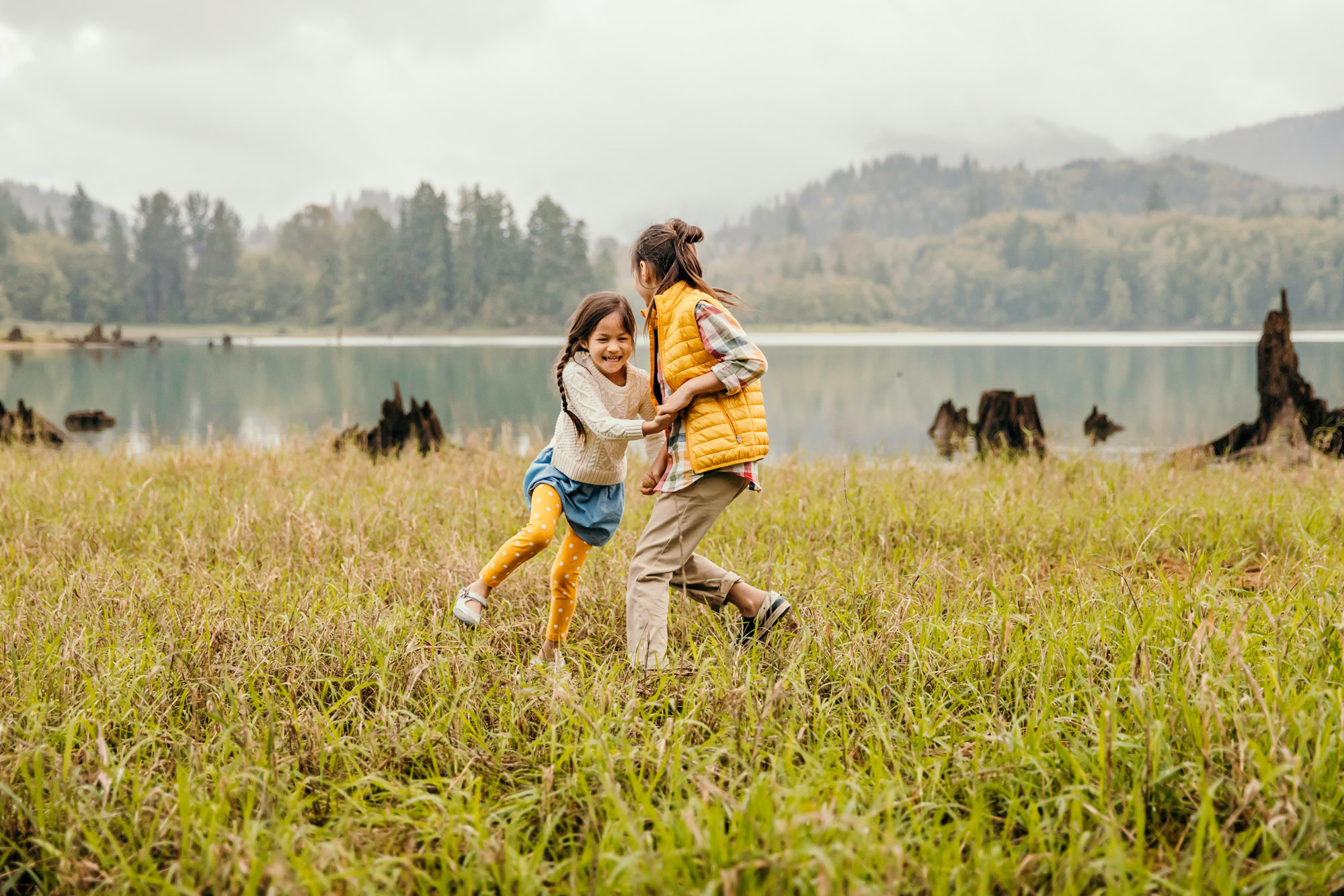 Family of four at Alder lake by Seattle family photographer James Thomas Long Photography