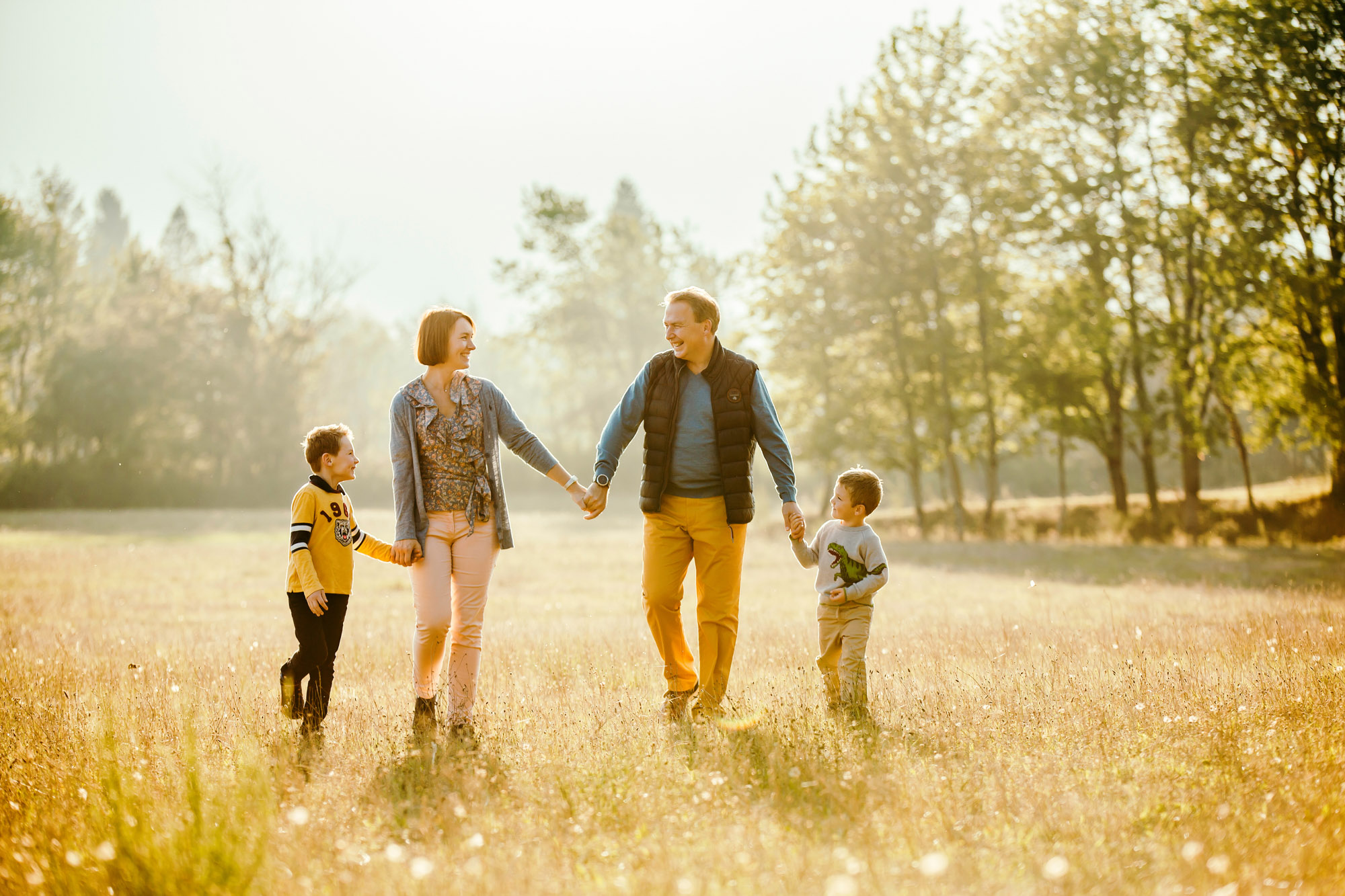 Family of four by Issaquah Sammamish Family Photographer James Thomas Long Photography