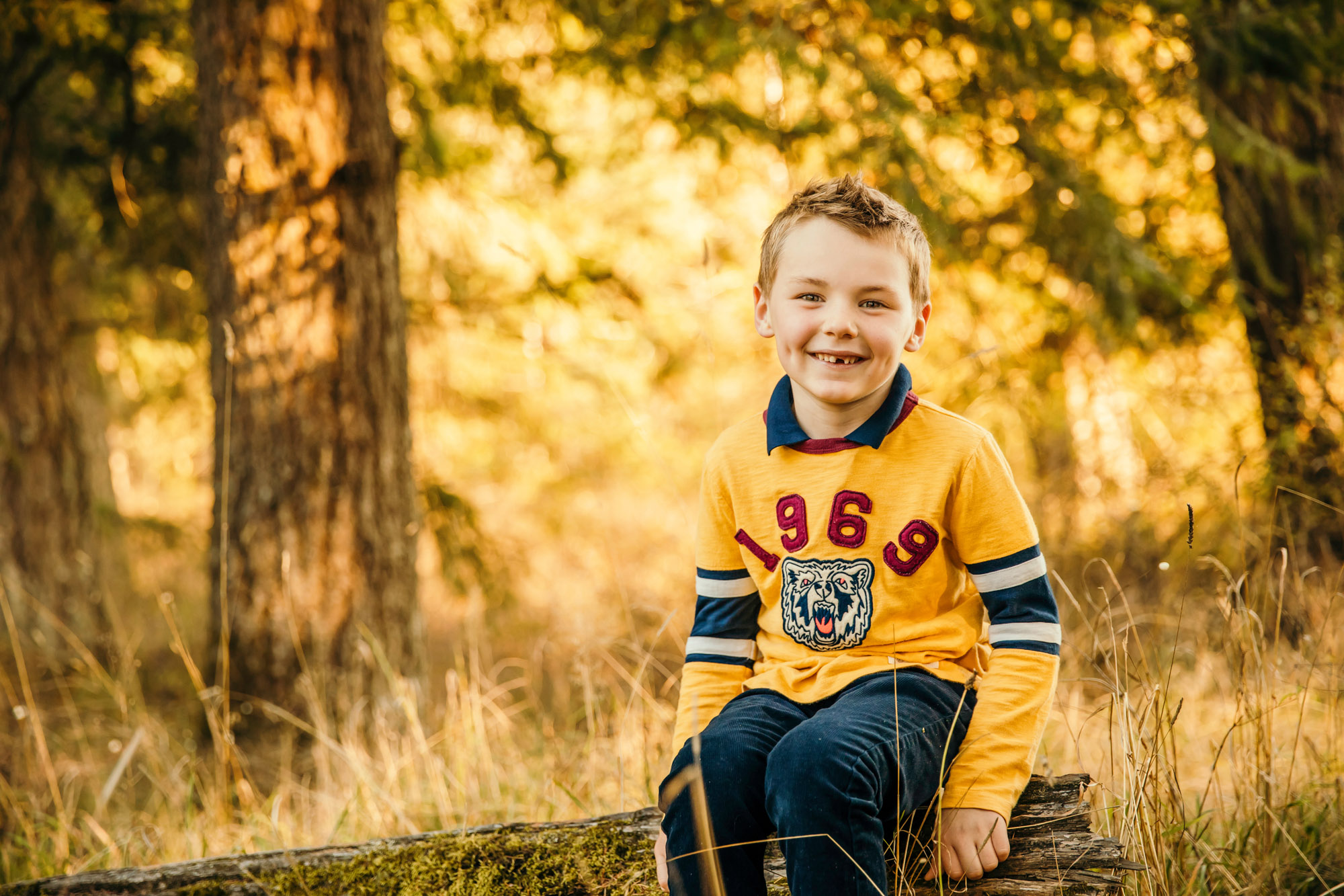 Family of four by Issaquah Sammamish Family Photographer James Thomas Long Photography