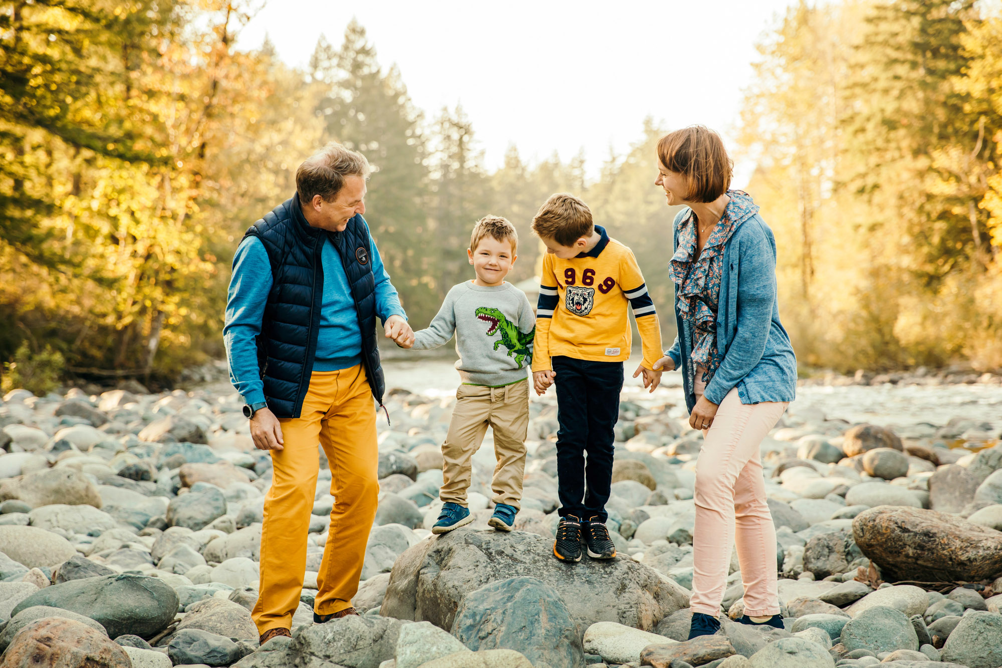 Family of four by Issaquah Sammamish Family Photographer James Thomas Long Photography