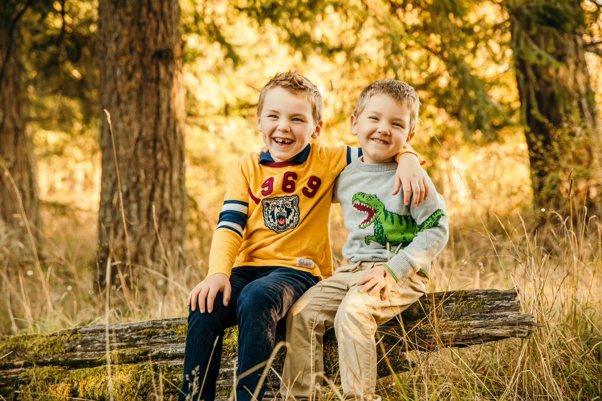 Family of four by Issaquah Sammamish Family Photographer James Thomas Long Photography