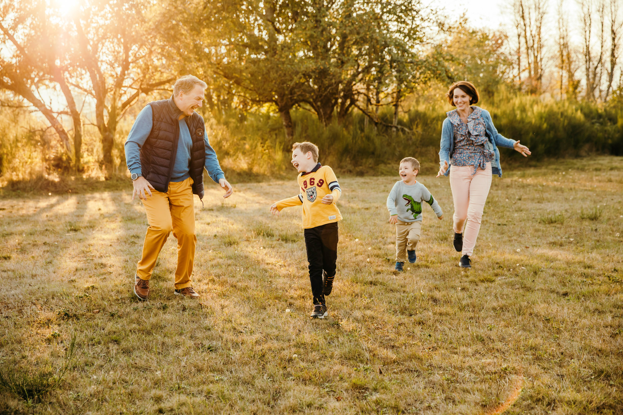 Family of four by Issaquah Sammamish Family Photographer James Thomas Long Photography