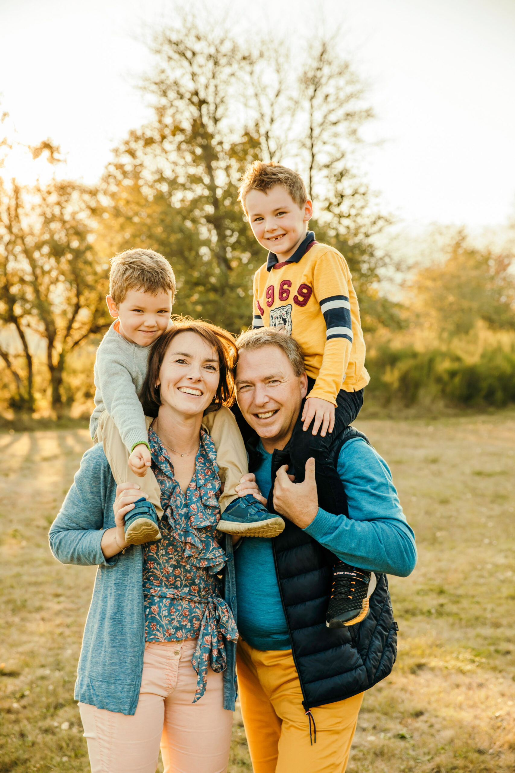 Family of four by Issaquah Sammamish Family Photographer James Thomas Long Photography