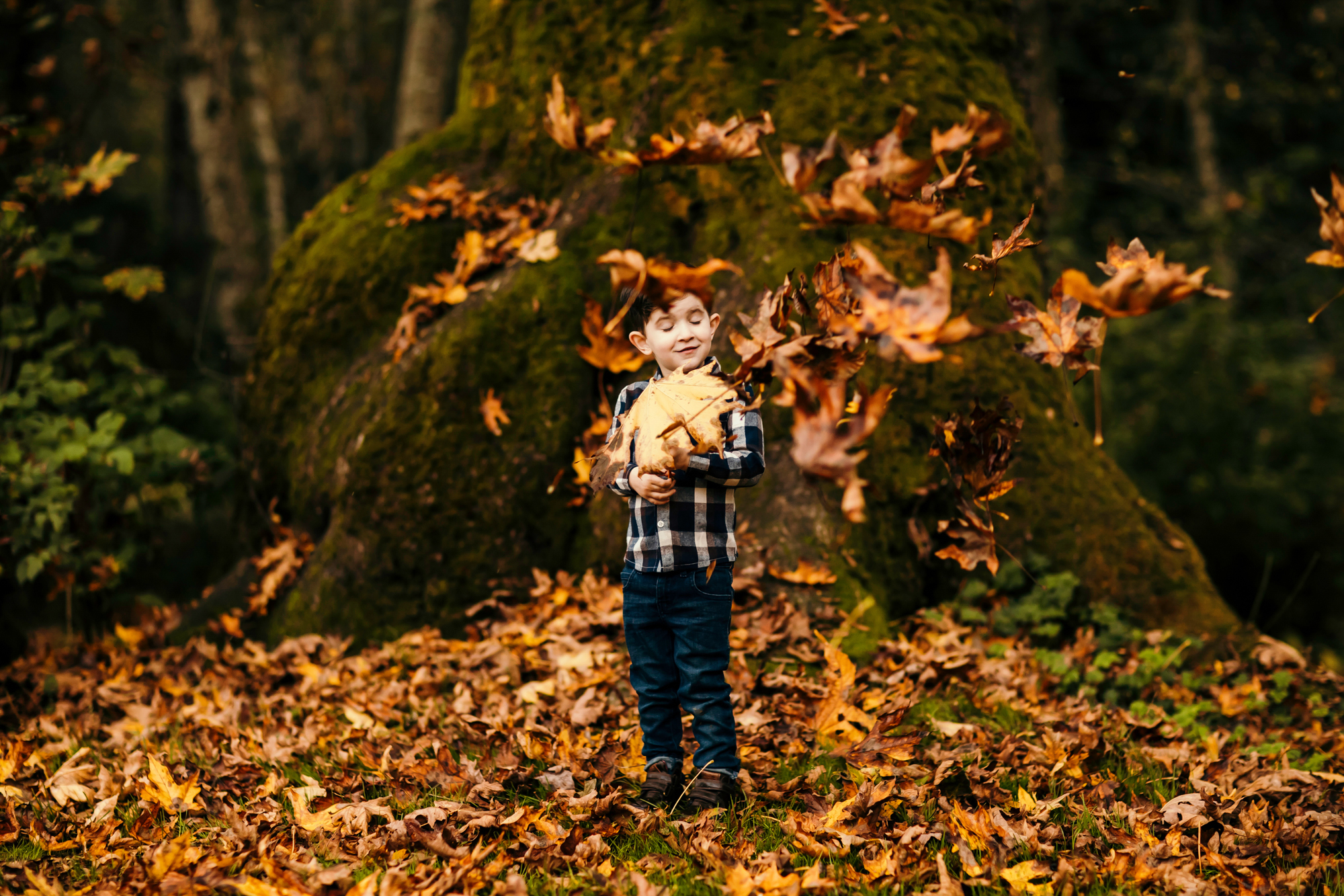 Family of Three in Carnation by Snoqualmie Family Photographer James Thomas Long Photography