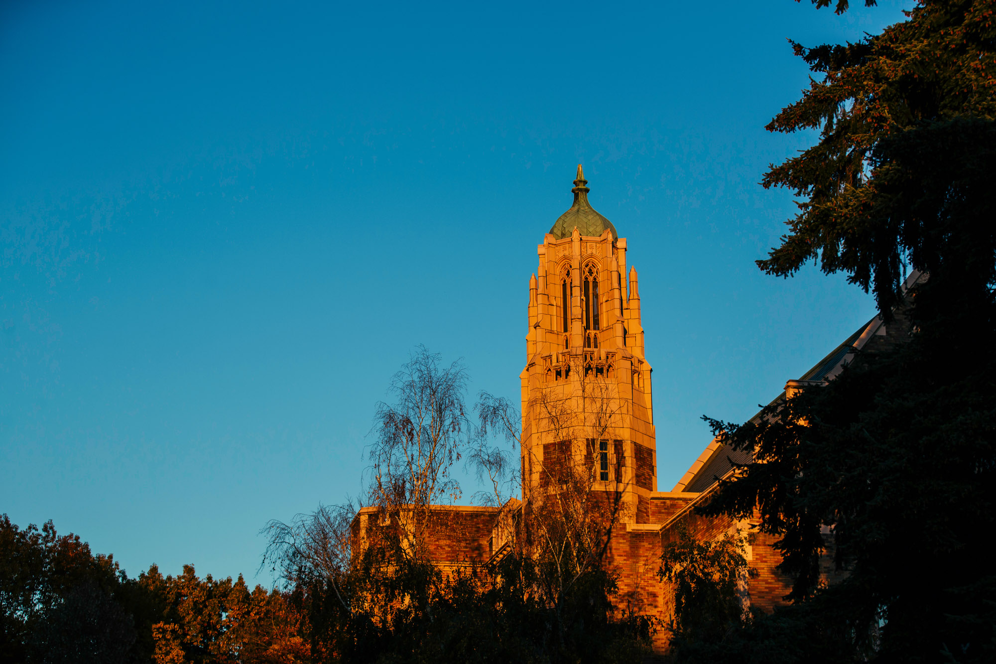 University of Washington engagement session by Seattle wedding photographer James Thomas Long Photography