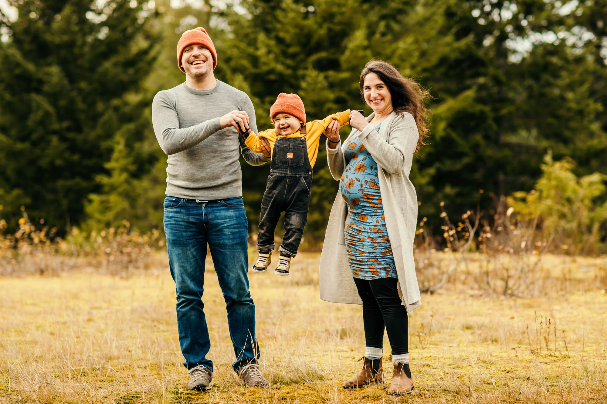 Seattle extended family photography session by Seattle family photographer James Thomas Long Photography