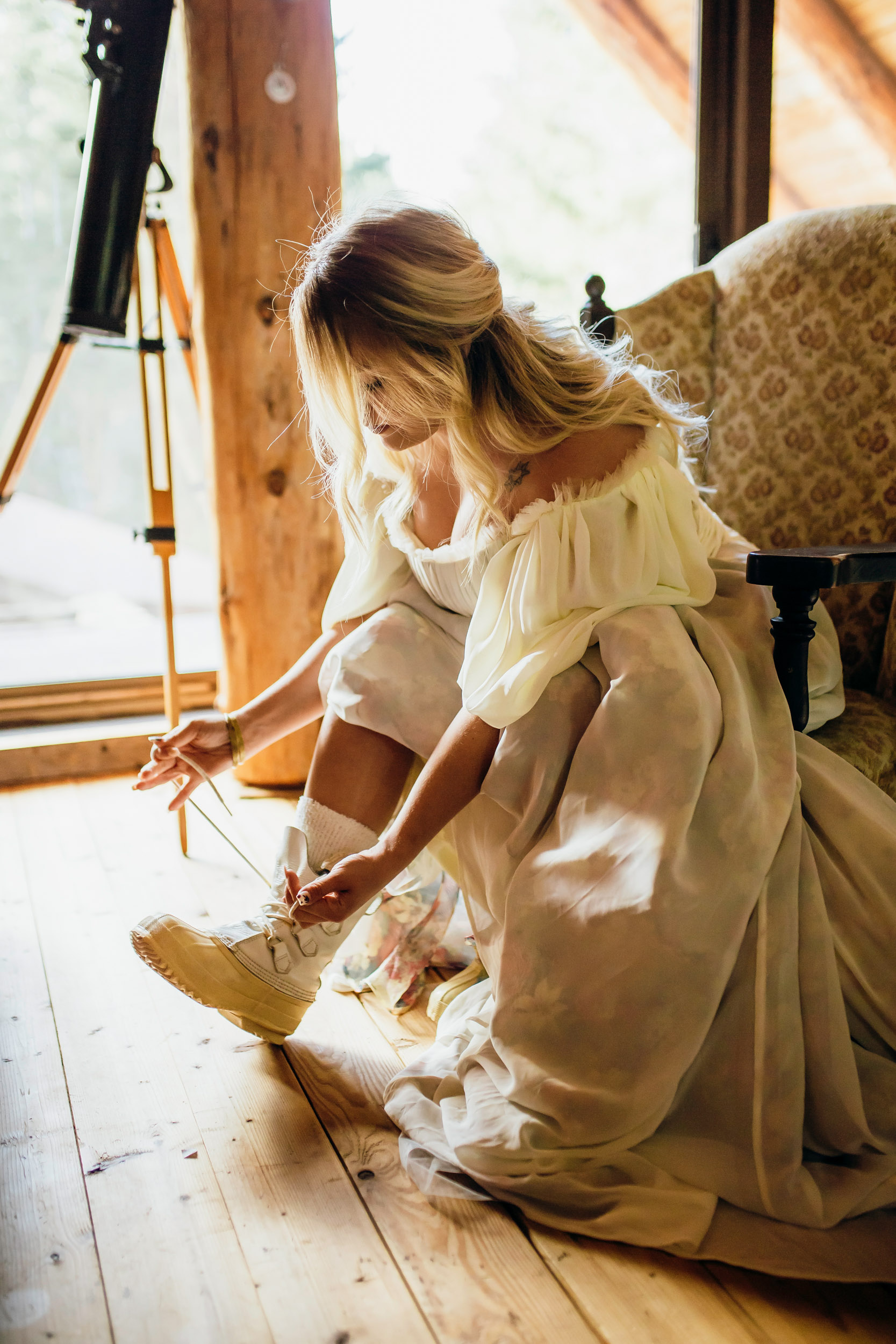 Snoqualmie Pass elopement by Seattle Wedding Photographer James Thomas Long Photography