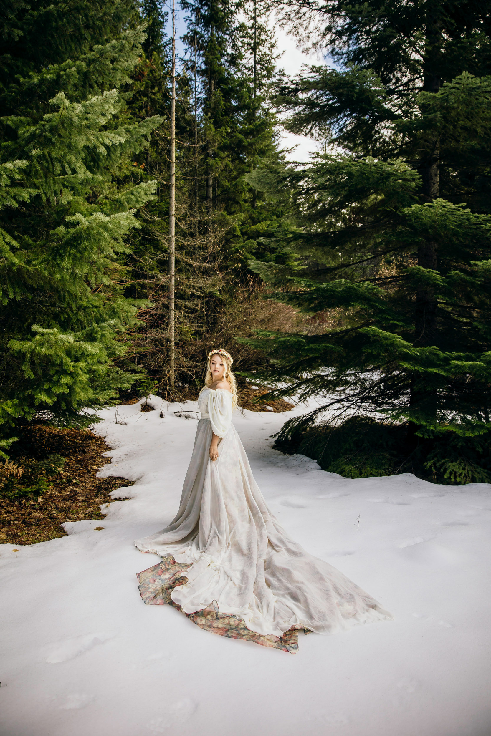 Snoqualmie Pass elopement by Seattle Wedding Photographer James Thomas Long Photography