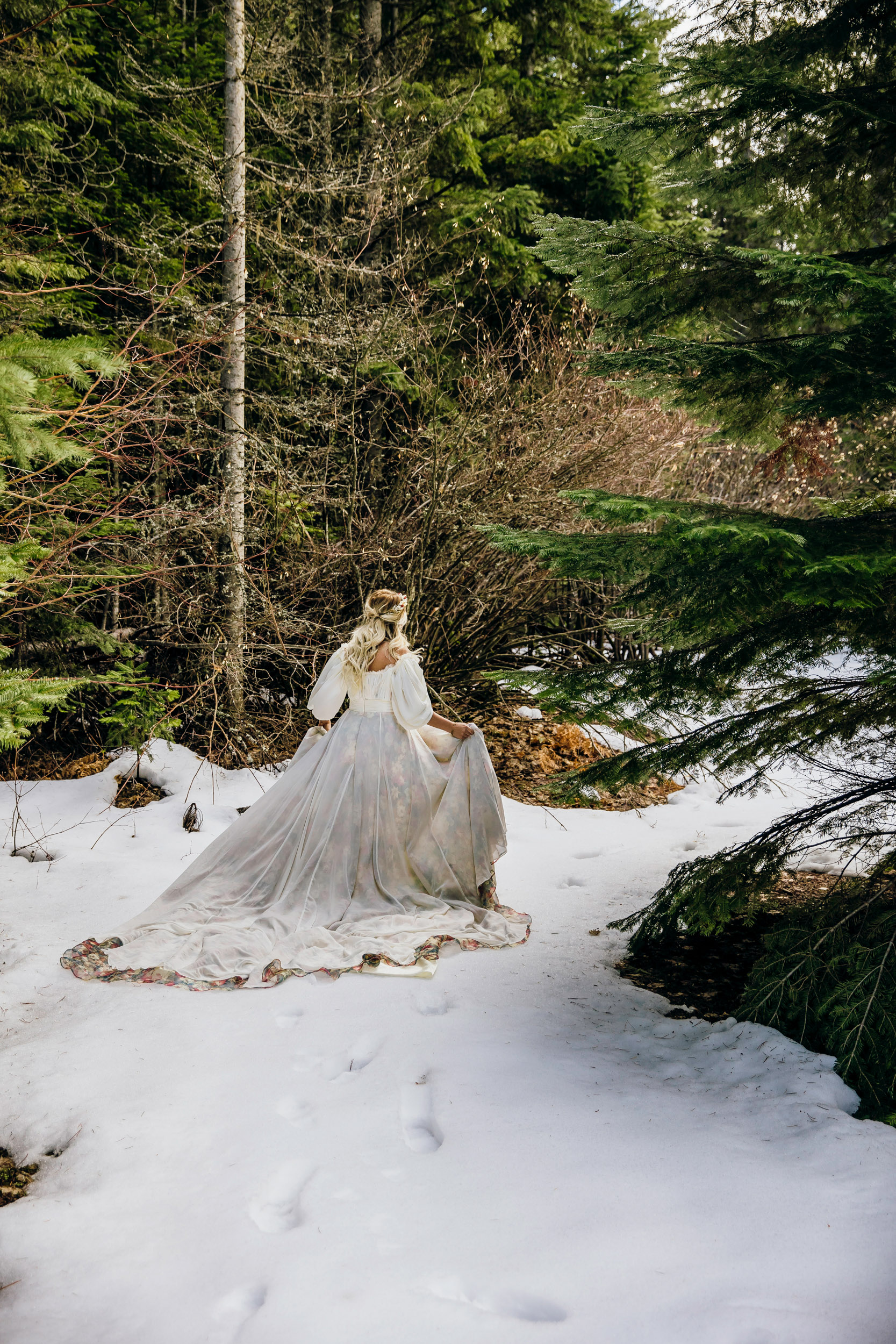 Snoqualmie Pass elopement by Seattle Wedding Photographer James Thomas Long Photography