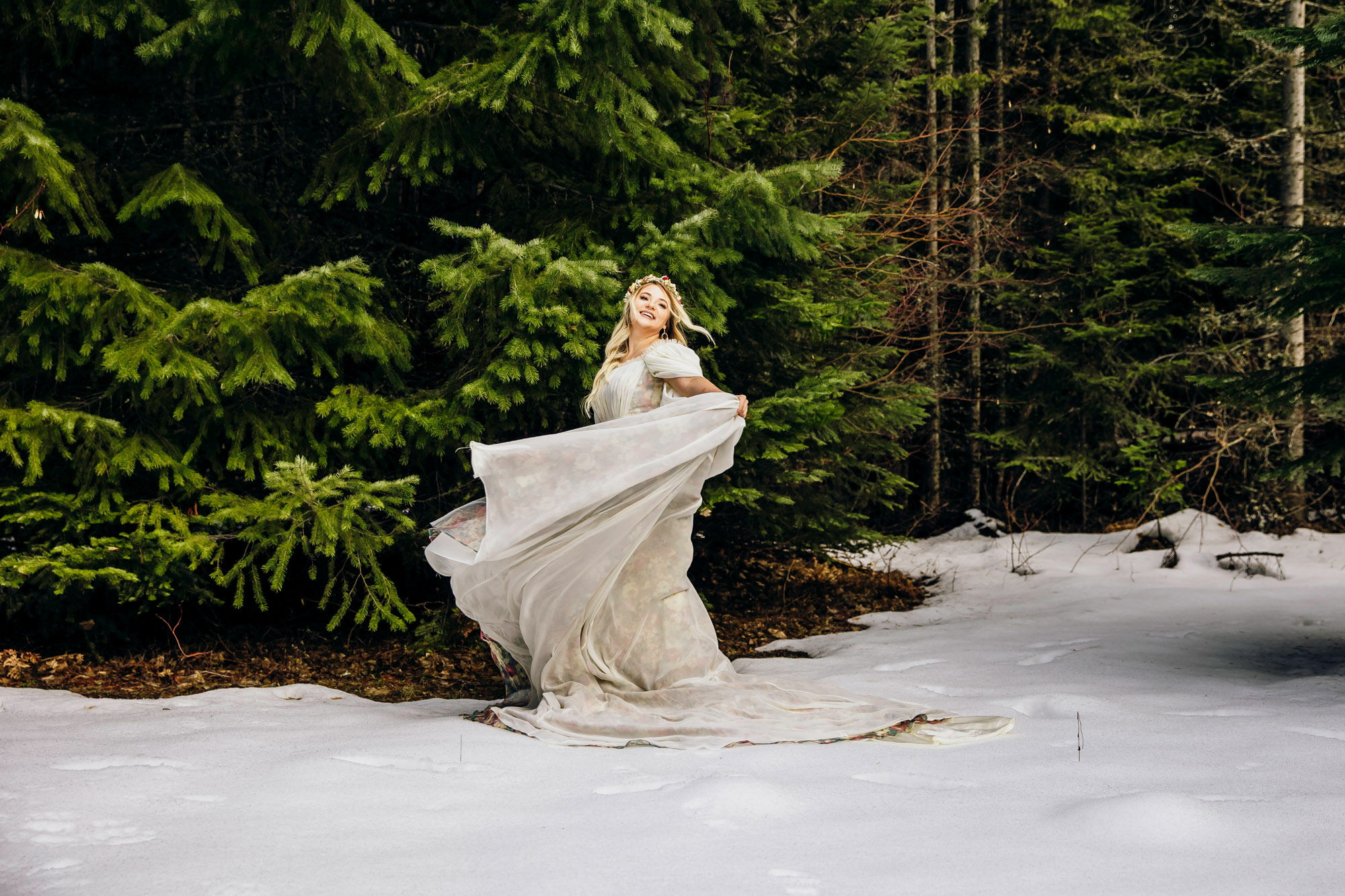 Snoqualmie Pass elopement by Seattle Wedding Photographer James Thomas Long Photography