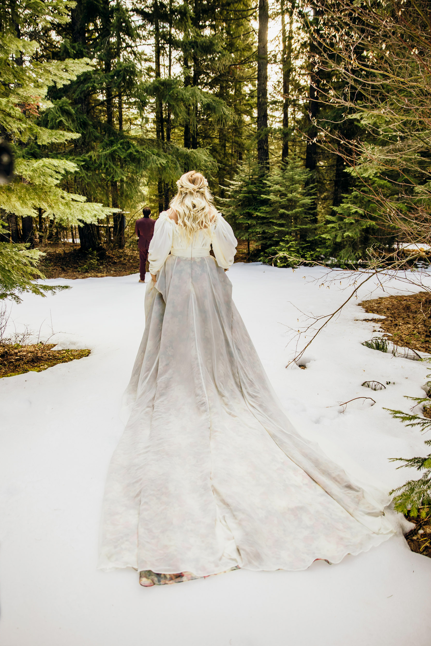 Snoqualmie Pass elopement by Seattle Wedding Photographer James Thomas Long Photography