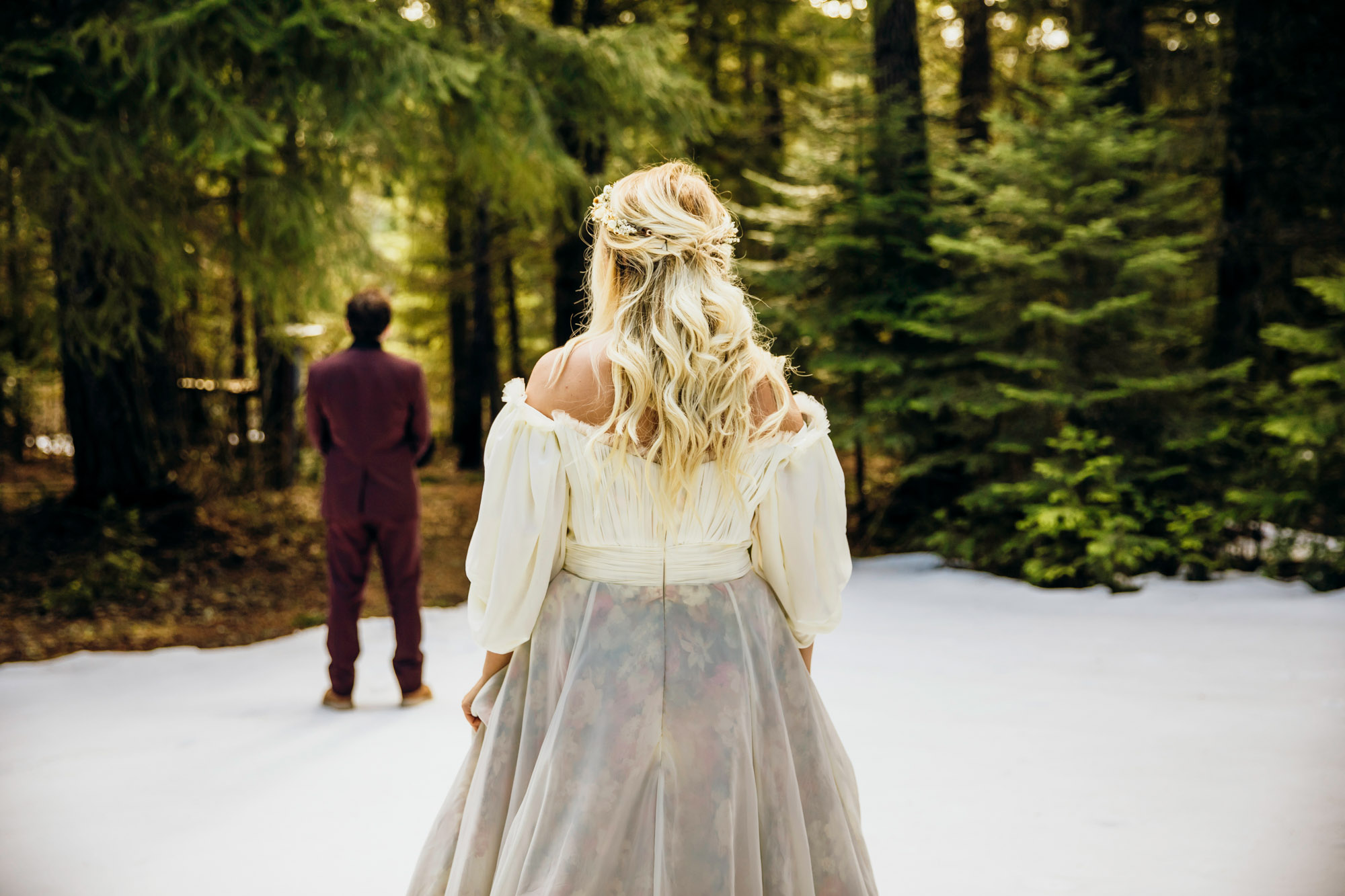 Snoqualmie Pass elopement by Seattle Wedding Photographer James Thomas Long Photography