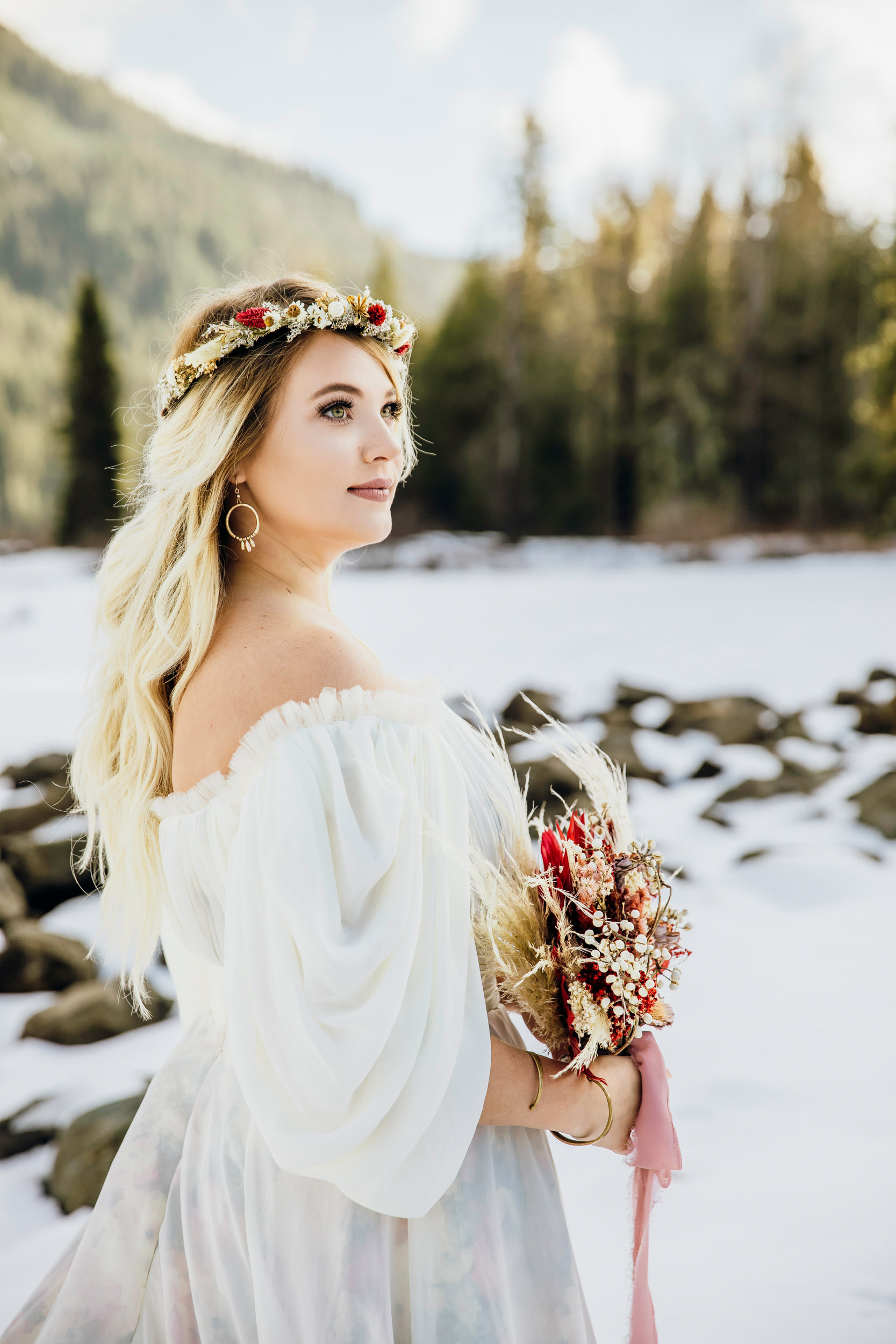 Snoqualmie Pass elopement by Seattle Wedding Photographer James Thomas Long Photography