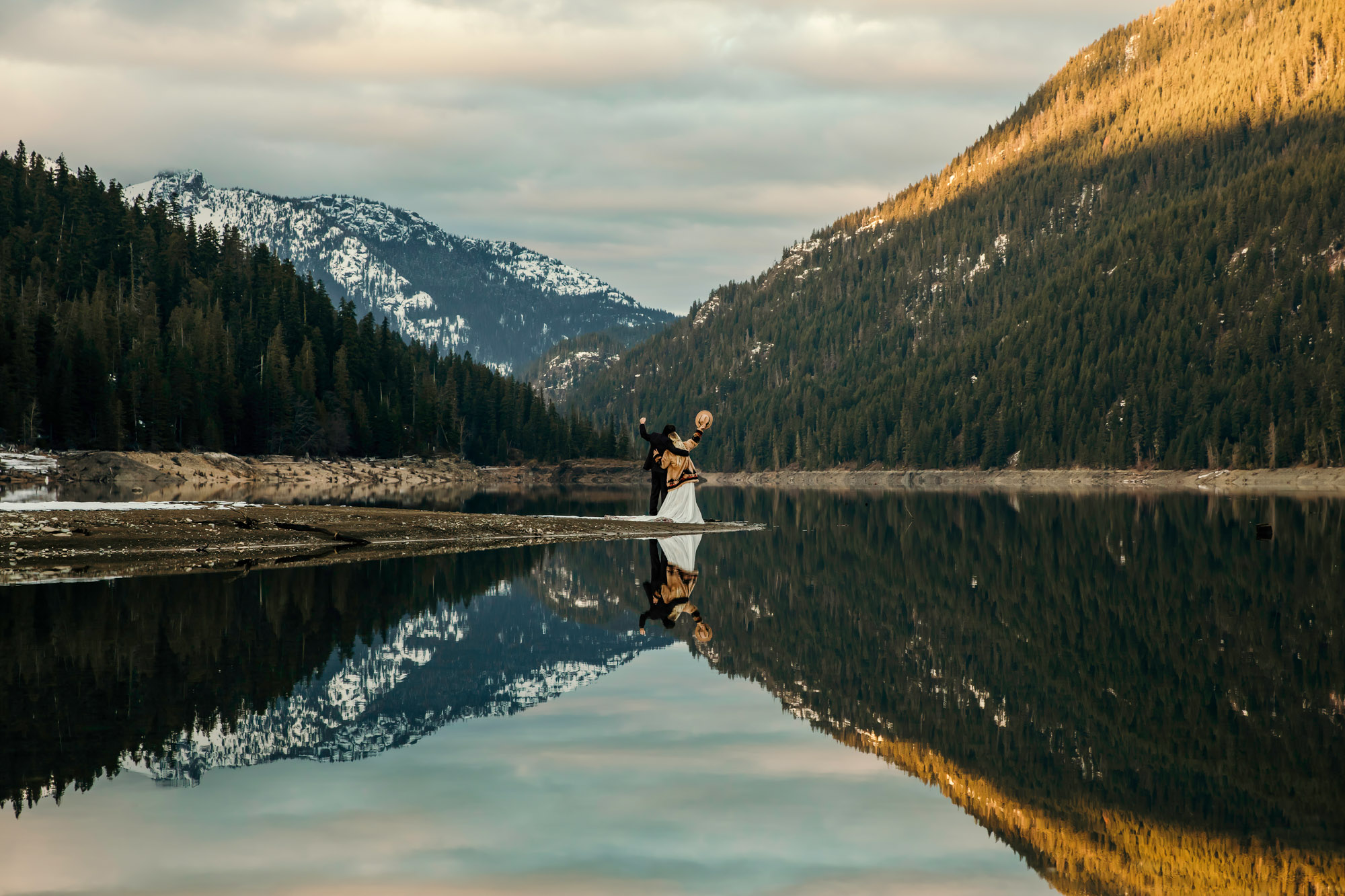 Snoqualmie Pass elopement by Seattle Wedding Photographer James Thomas Long Photography