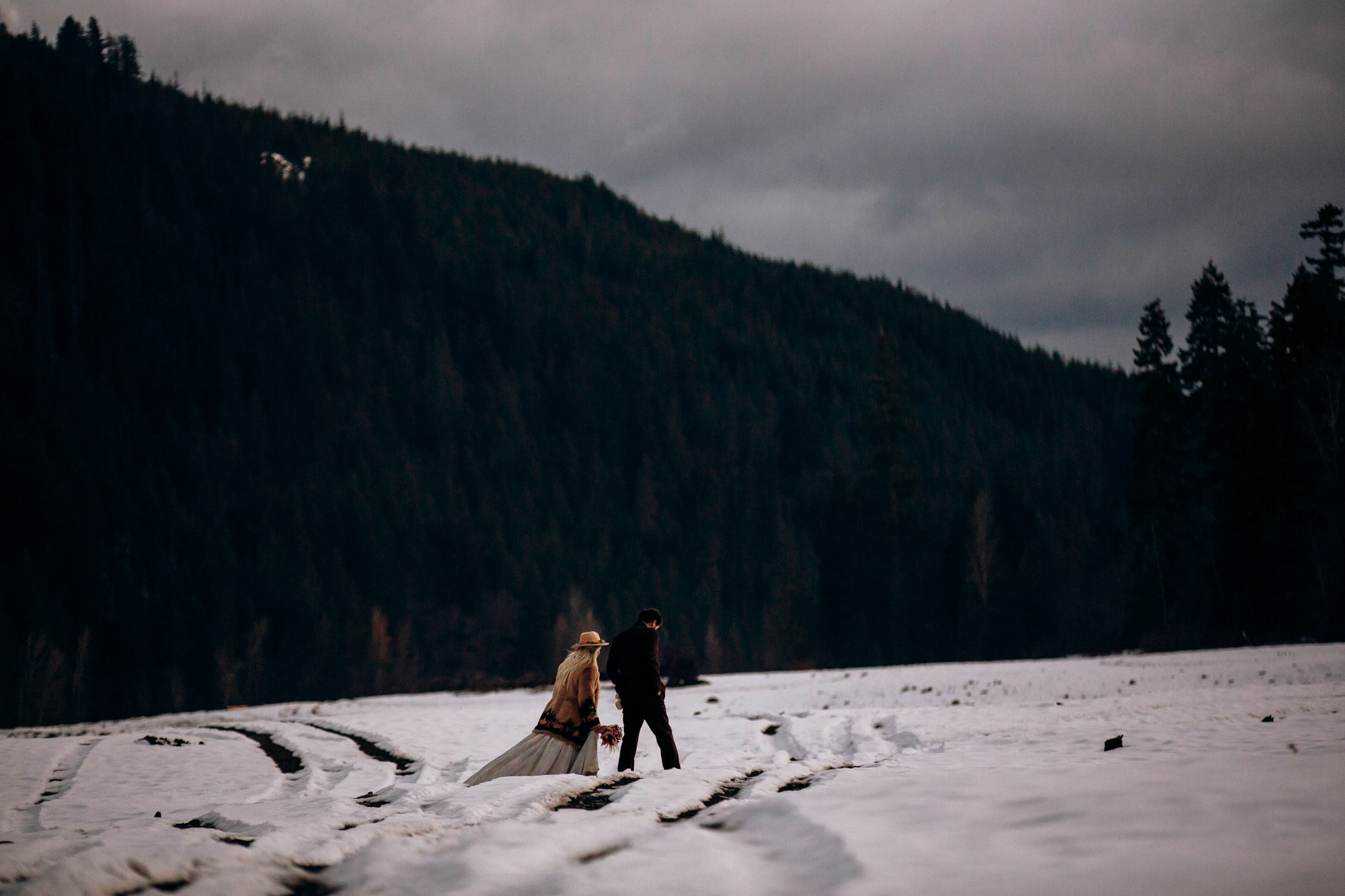 Snoqualmie Pass elopement by Seattle Wedding Photographer James Thomas Long Photography