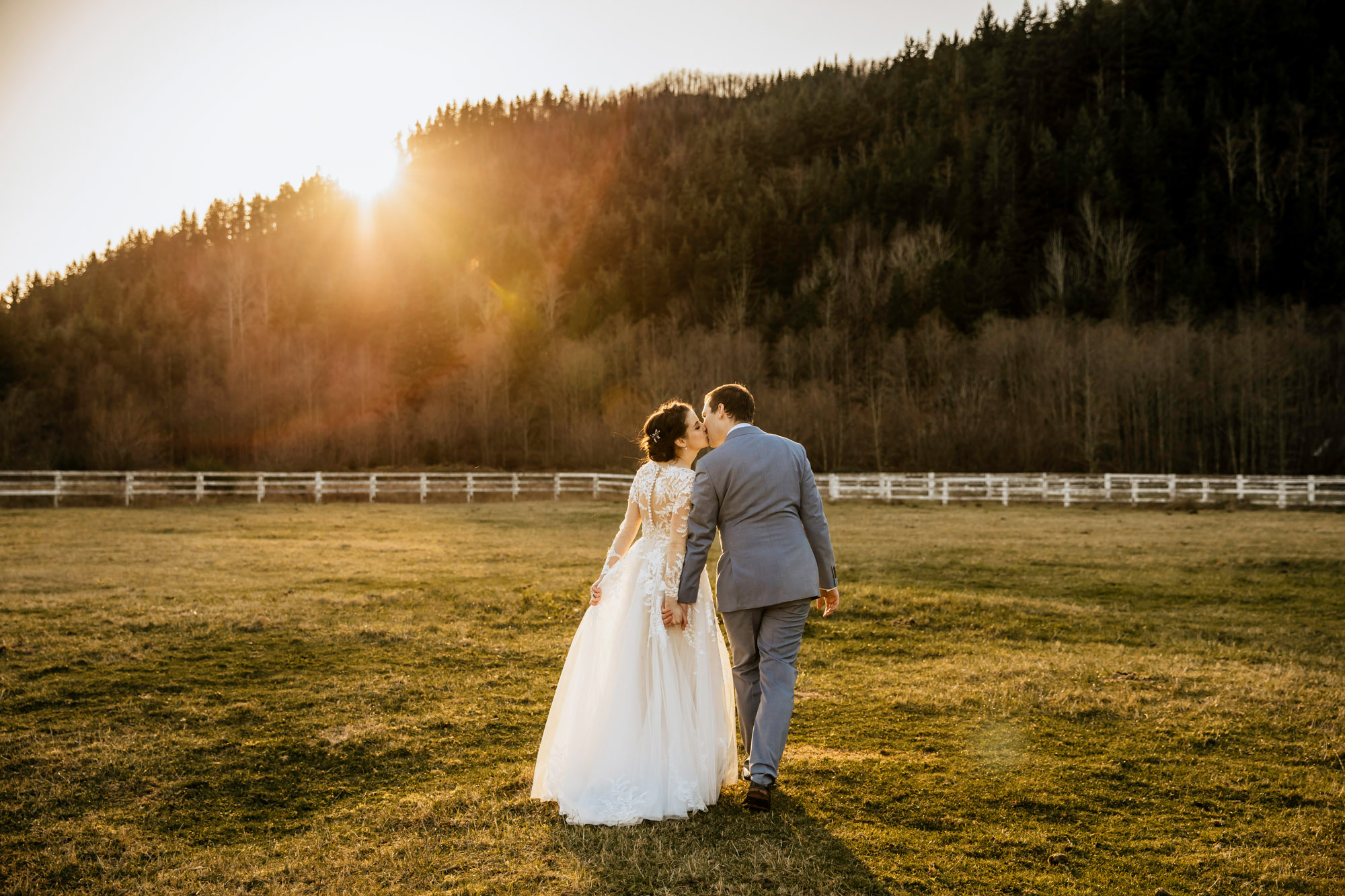 Rein Fire Ranch elopement by Seattle wedding photographer James Thomas Long Photography