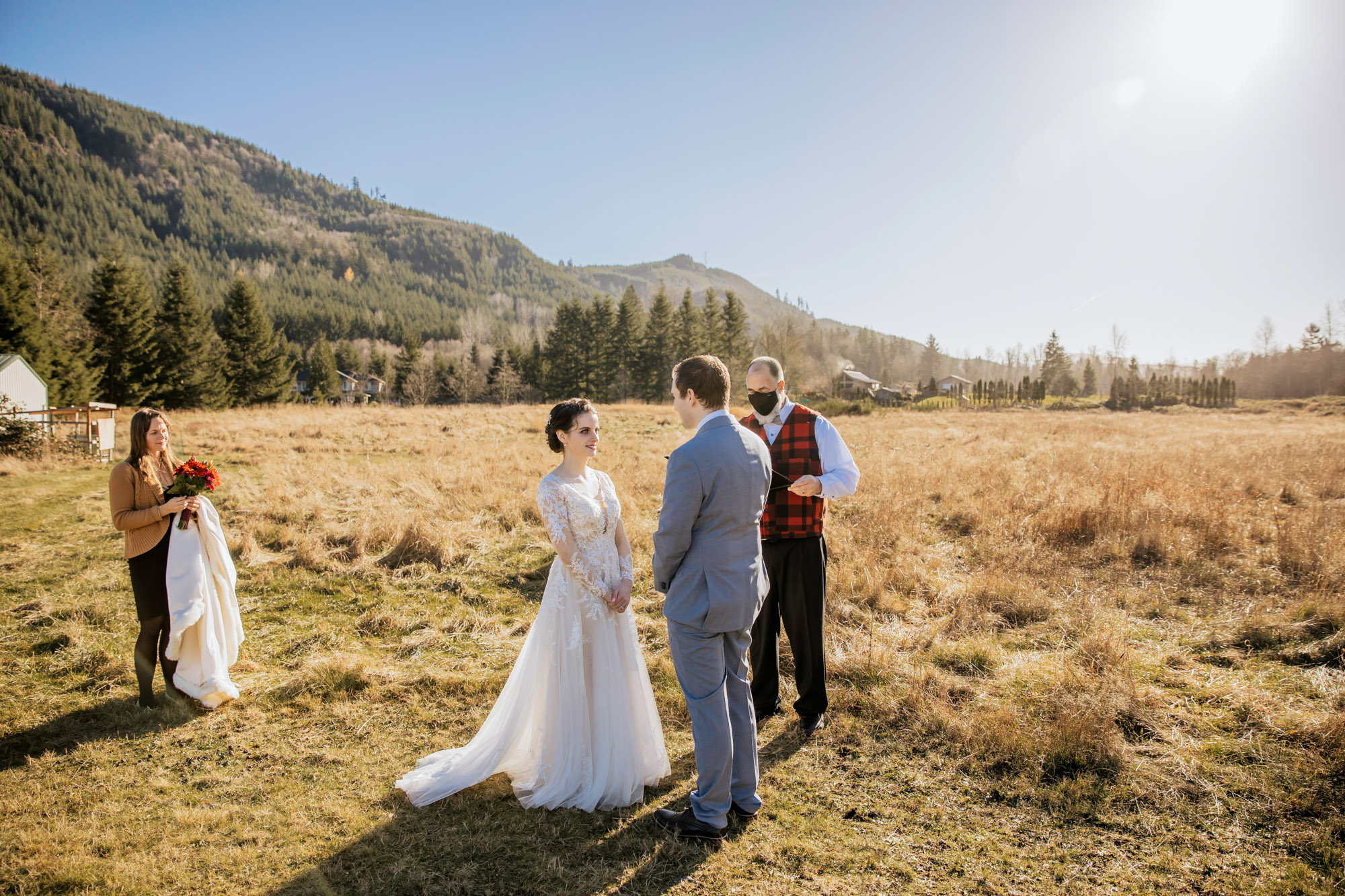 Rein Fire Ranch elopement by Seattle wedding photographer James Thomas Long Photography