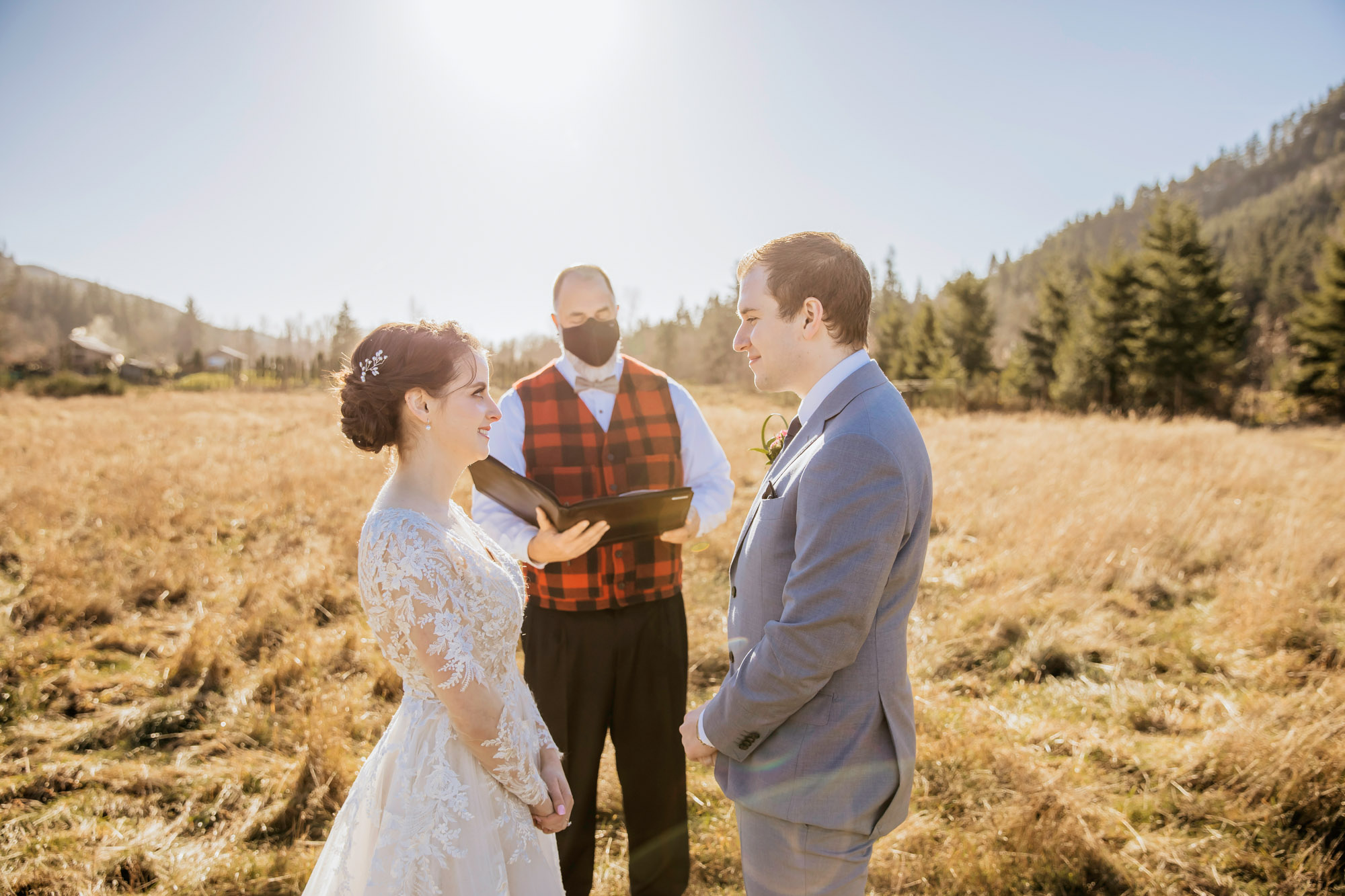 Rein Fire Ranch elopement by Seattle wedding photographer James Thomas Long Photography