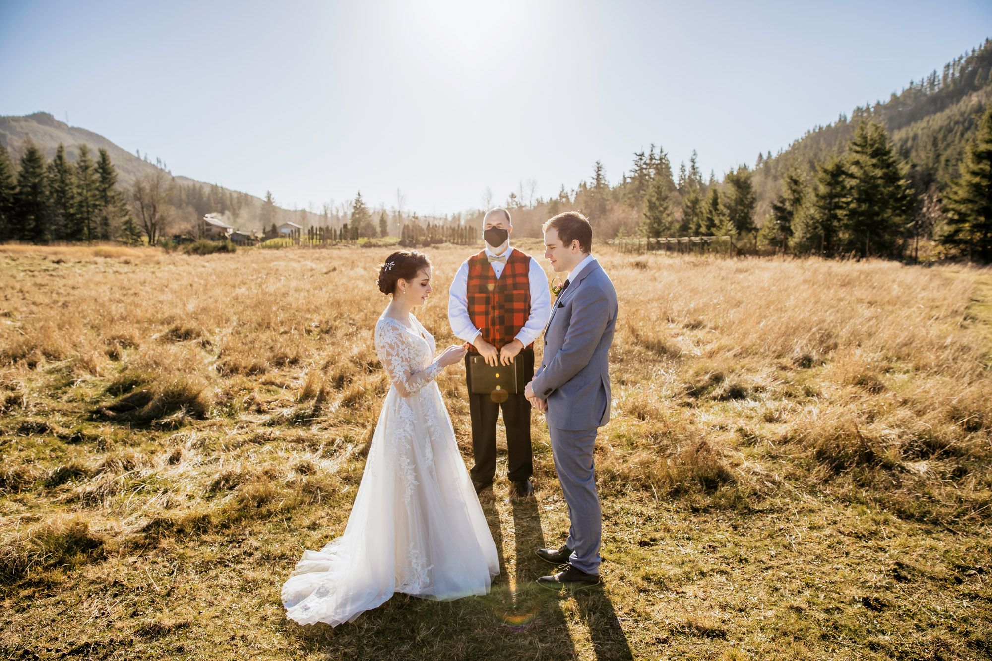 Rein Fire Ranch elopement by Seattle wedding photographer James Thomas Long Photography