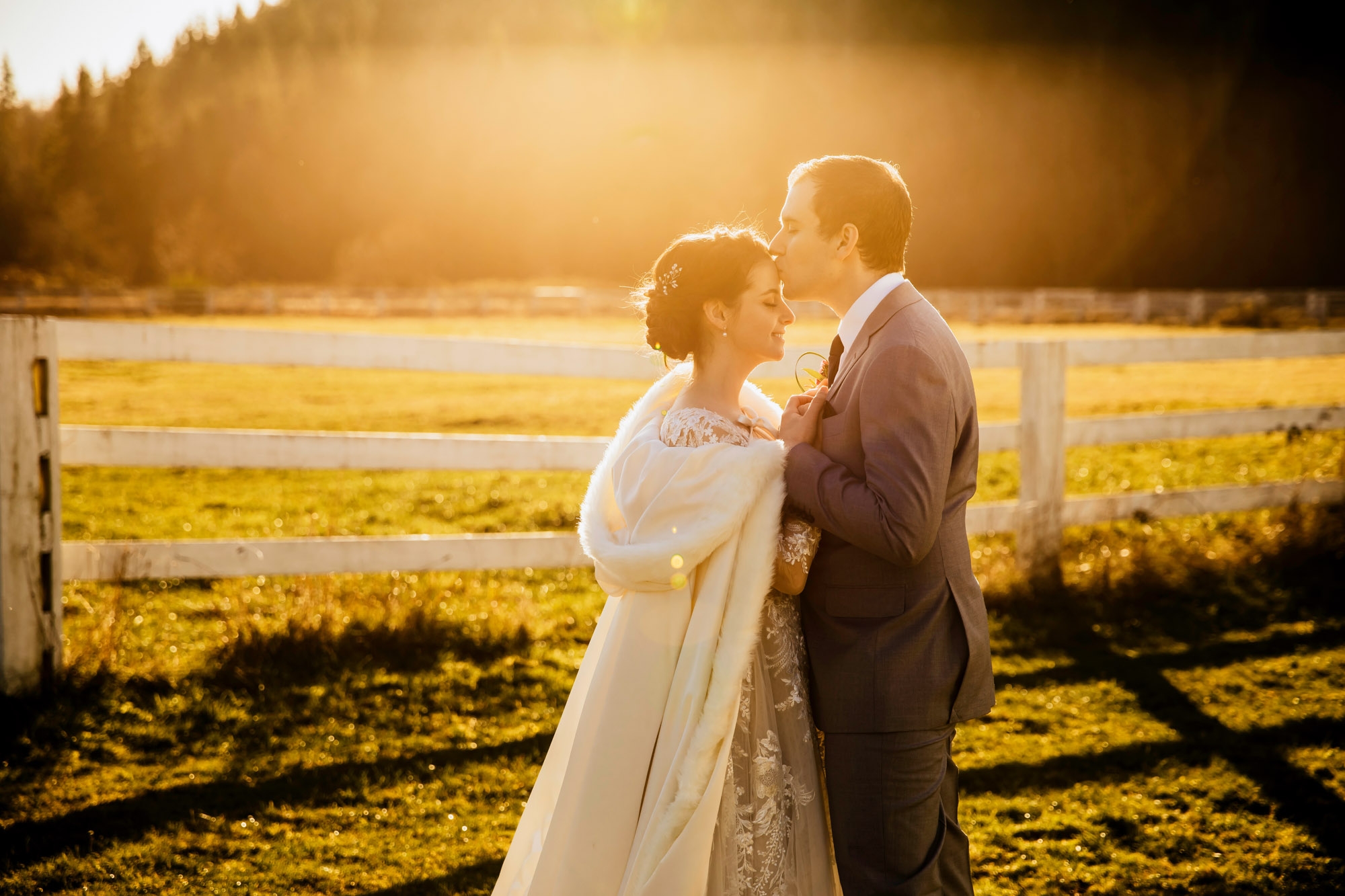 Rein Fire Ranch elopement by Seattle wedding photographer James Thomas Long Photography