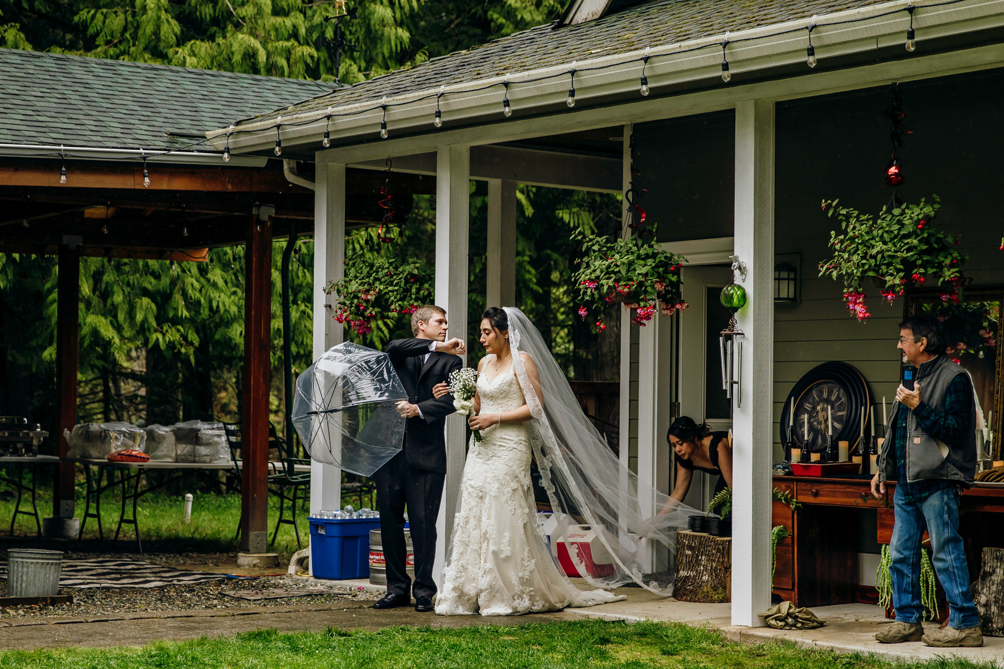 North Bend wedding by Snoqualmie wedding photographer James Thomas Long Photography