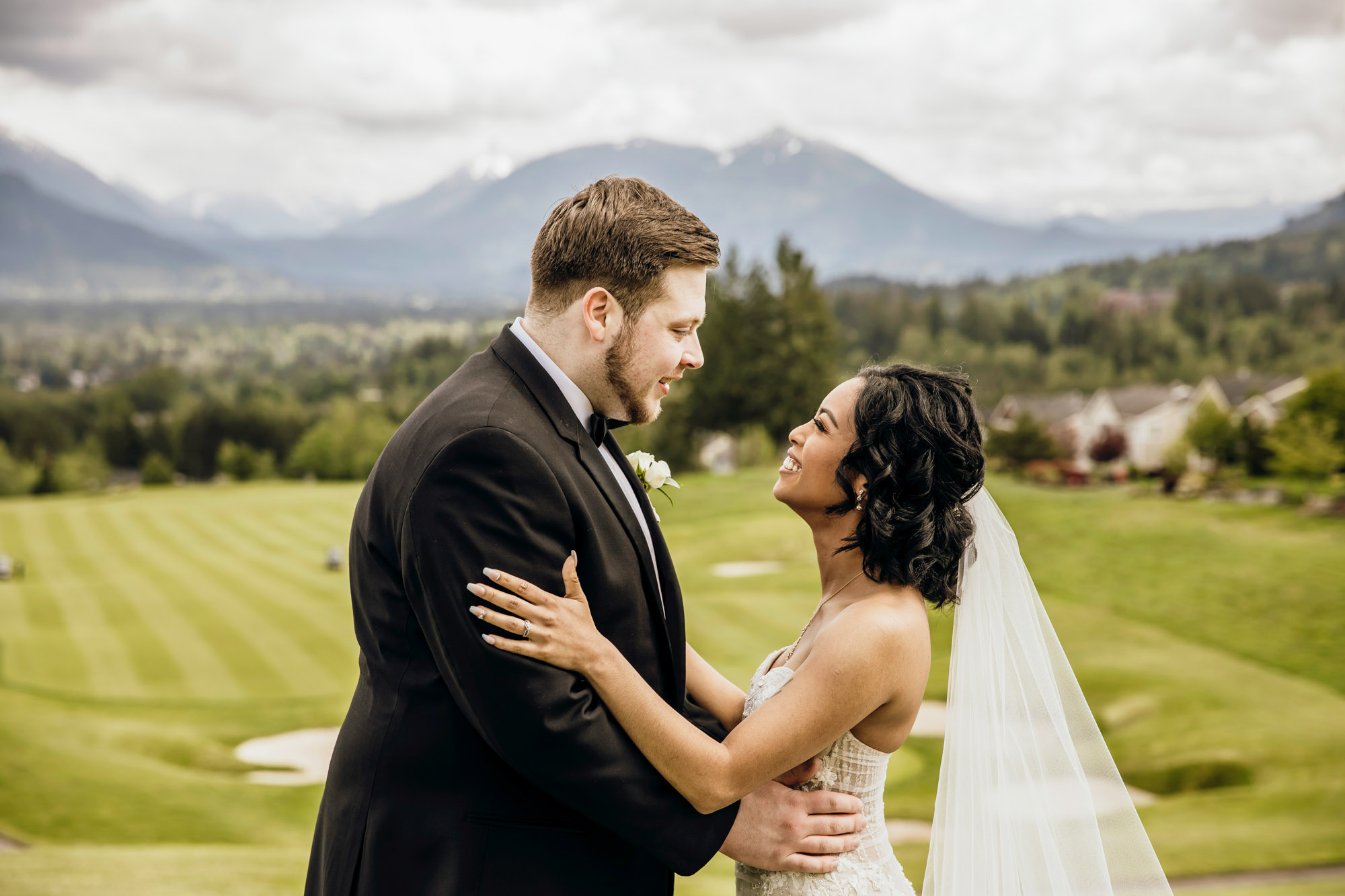 The Club at Snoqualmie Ridge wedding by Snoqualmie Wedding Photographer James Thomas Long Photography