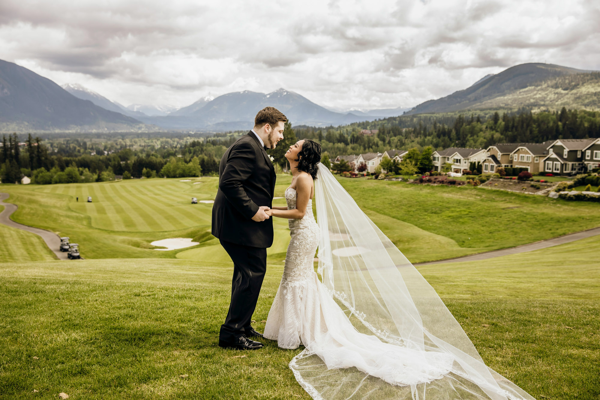 The Club at Snoqualmie Ridge wedding by Snoqualmie Wedding Photographer James Thomas Long Photography