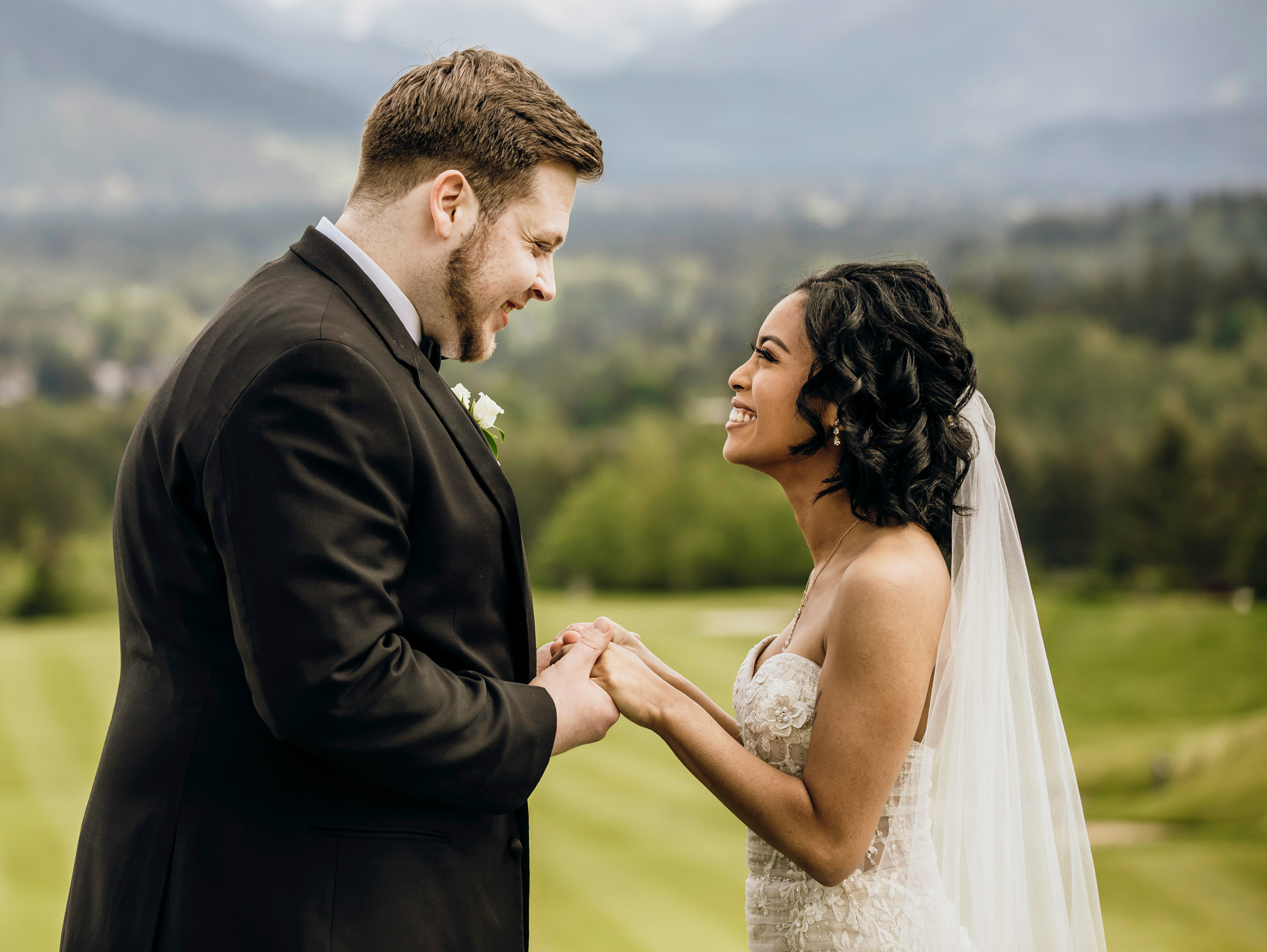 The Club at Snoqualmie Ridge wedding by Snoqualmie Wedding Photographer James Thomas Long Photography