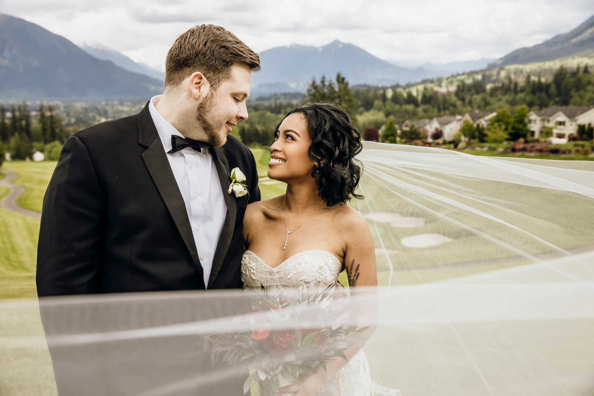 The Club at Snoqualmie Ridge wedding by Snoqualmie Wedding Photographer James Thomas Long Photography