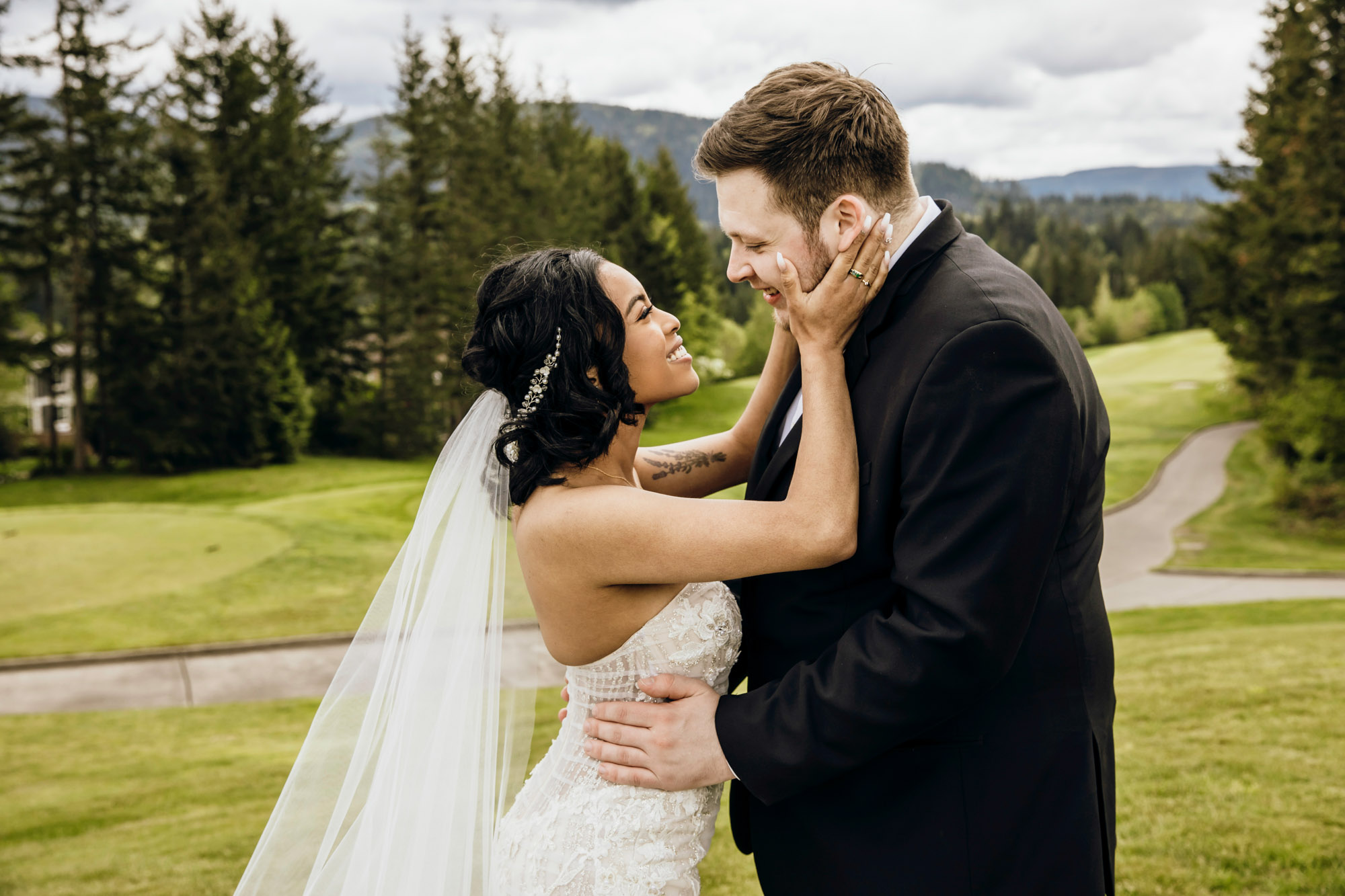 The Club at Snoqualmie Ridge wedding by Snoqualmie Wedding Photographer James Thomas Long Photography