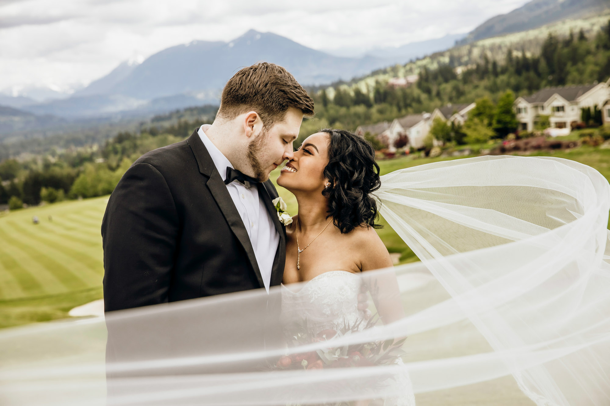 The Club at Snoqualmie Ridge wedding by Snoqualmie Wedding Photographer James Thomas Long Photography