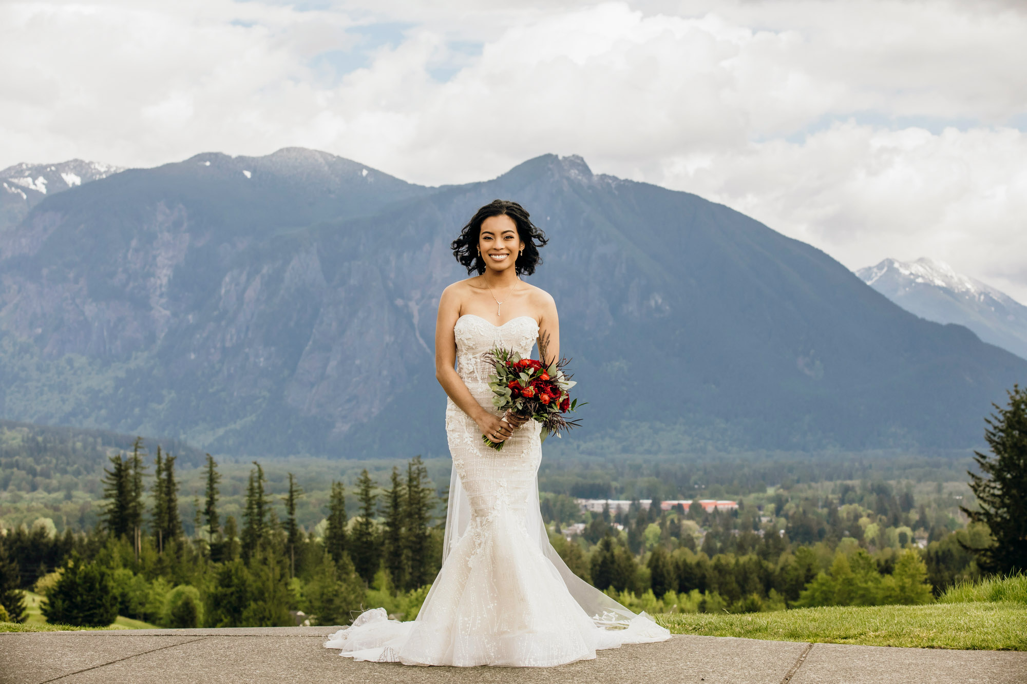 The Club at Snoqualmie Ridge wedding by Snoqualmie Wedding Photographer James Thomas Long Photography