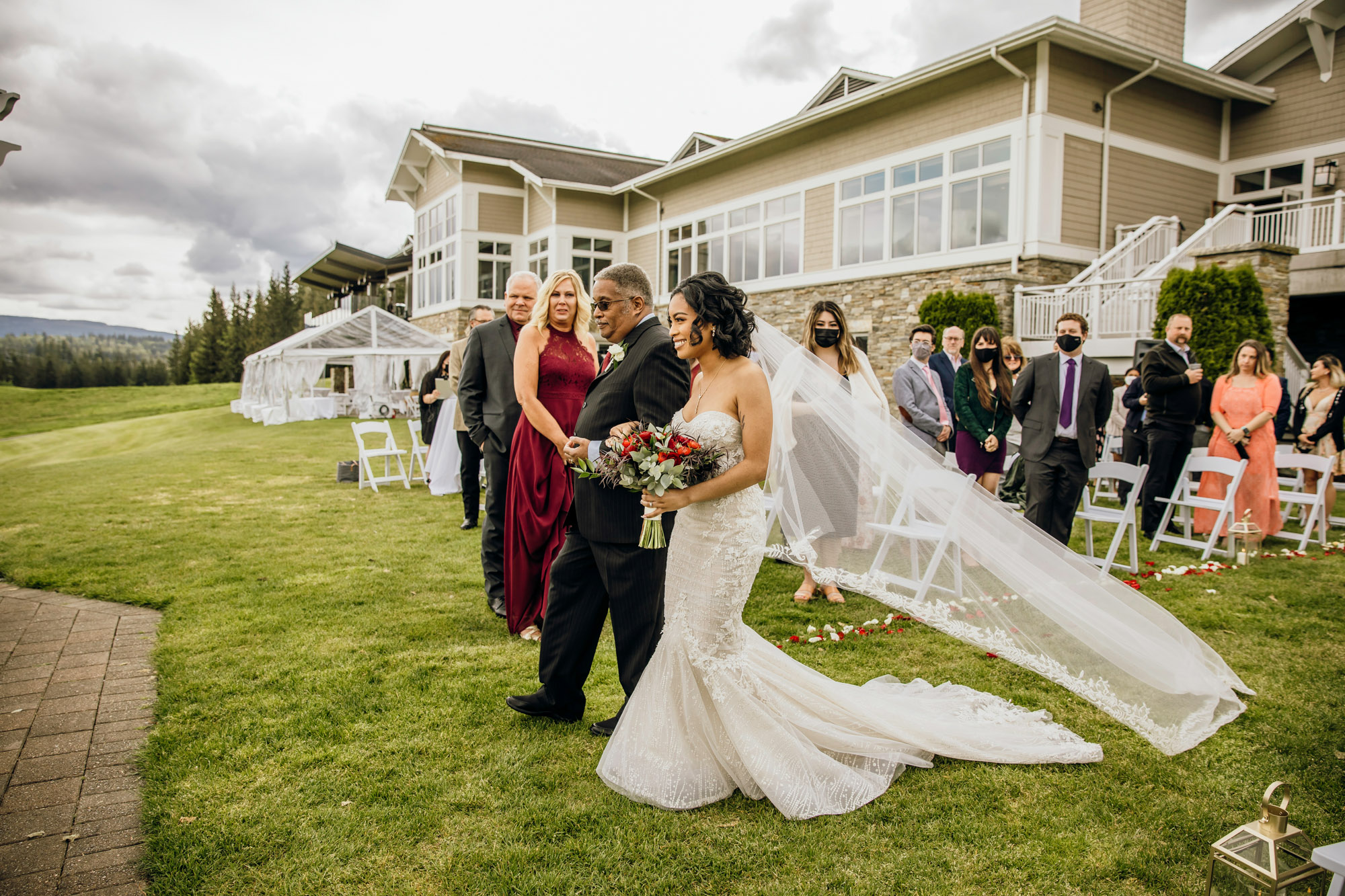 The Club at Snoqualmie Ridge wedding by Snoqualmie Wedding Photographer James Thomas Long Photography