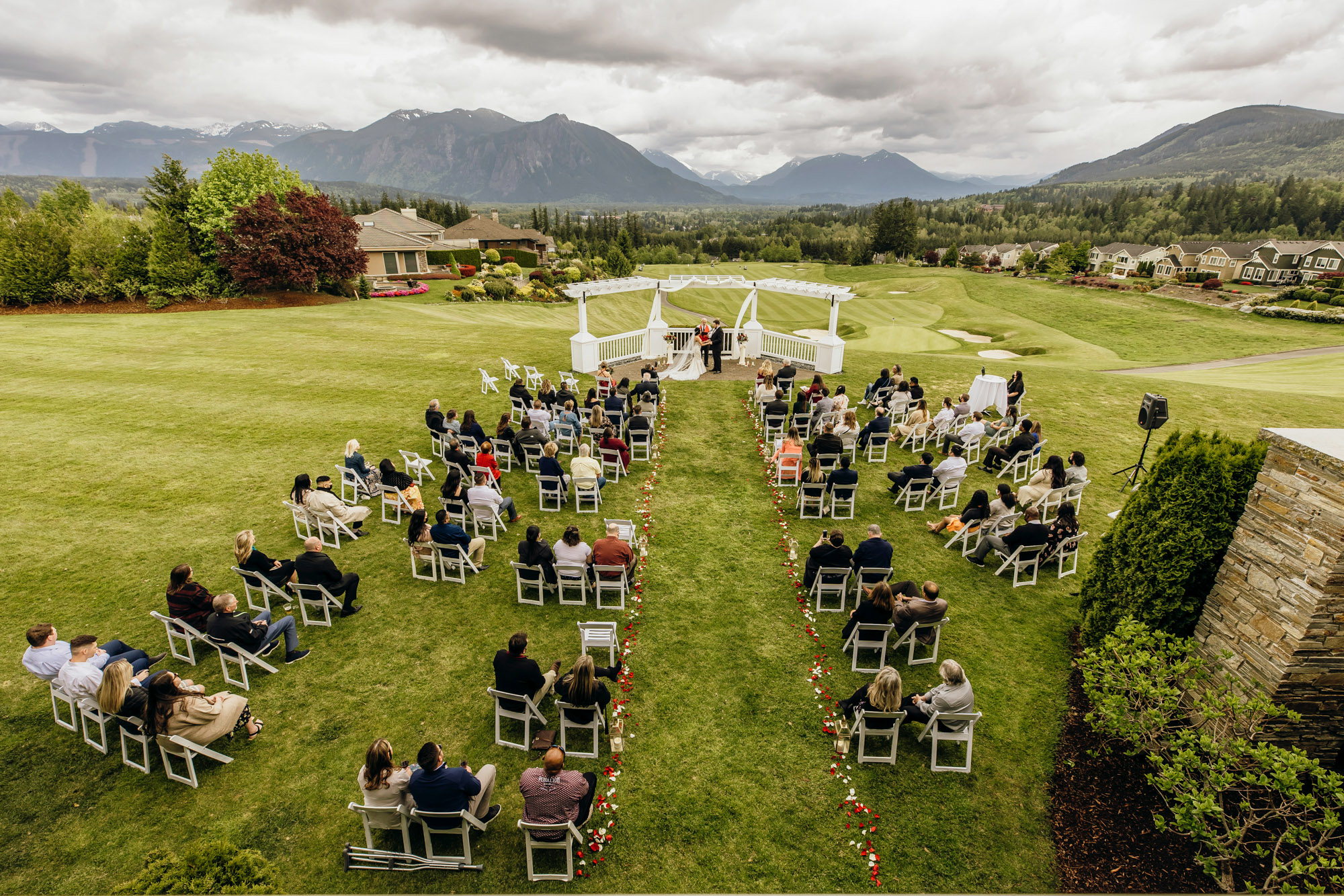 The Club at Snoqualmie Ridge wedding by Snoqualmie Wedding Photographer James Thomas Long Photography